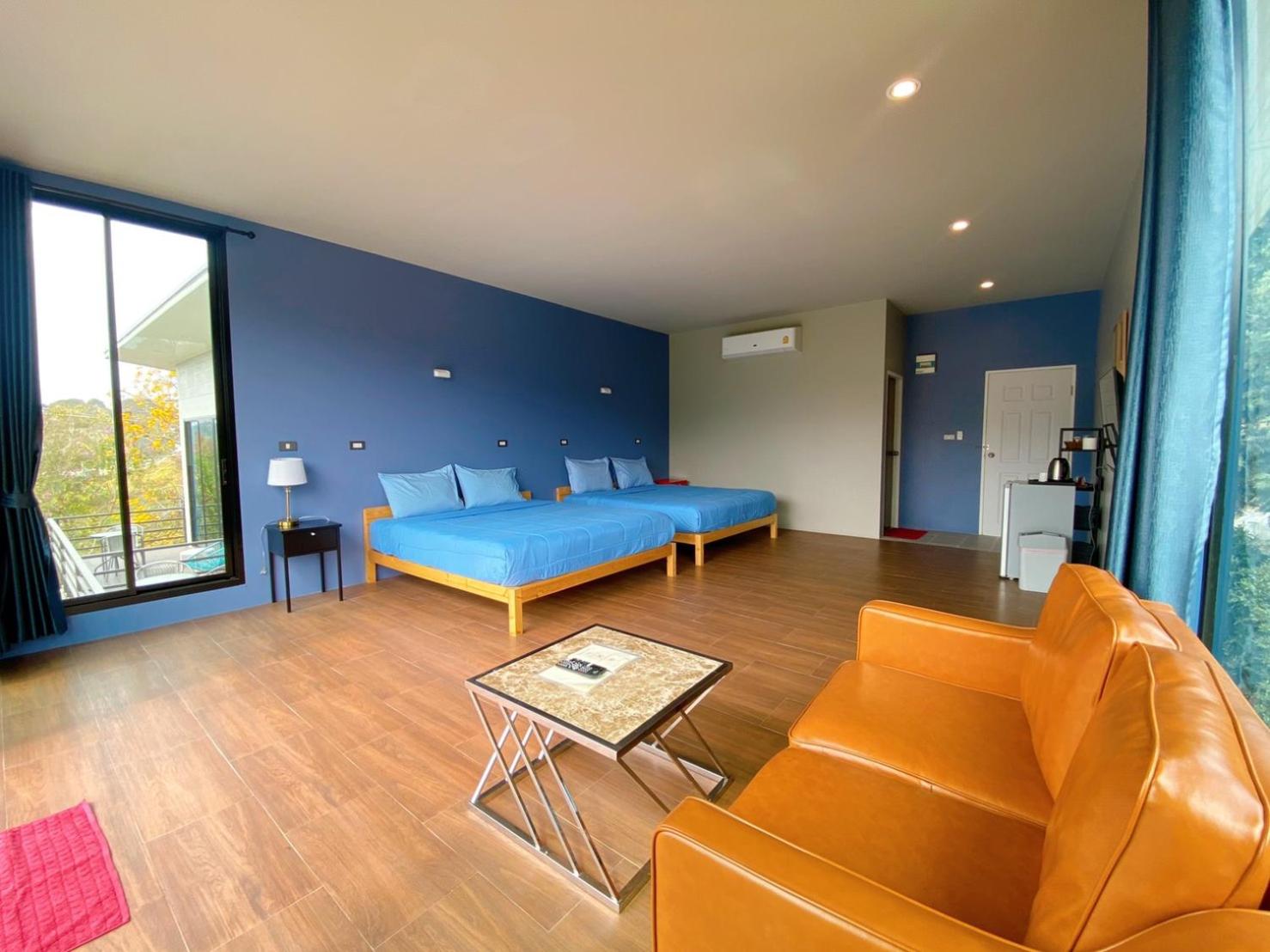Quadruple Room with Mountain View photo 2