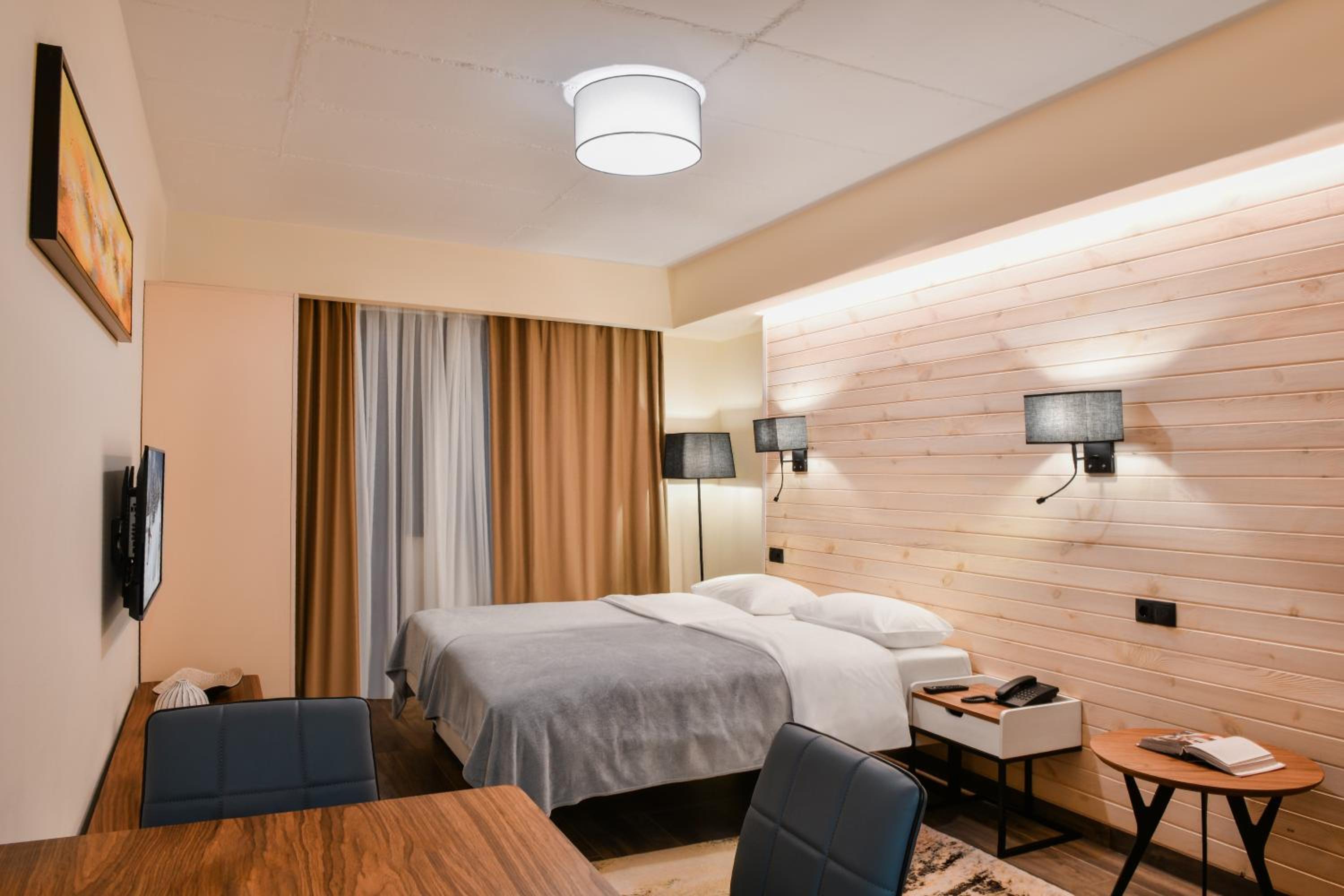 Standard Double or Twin Room - Photo 1