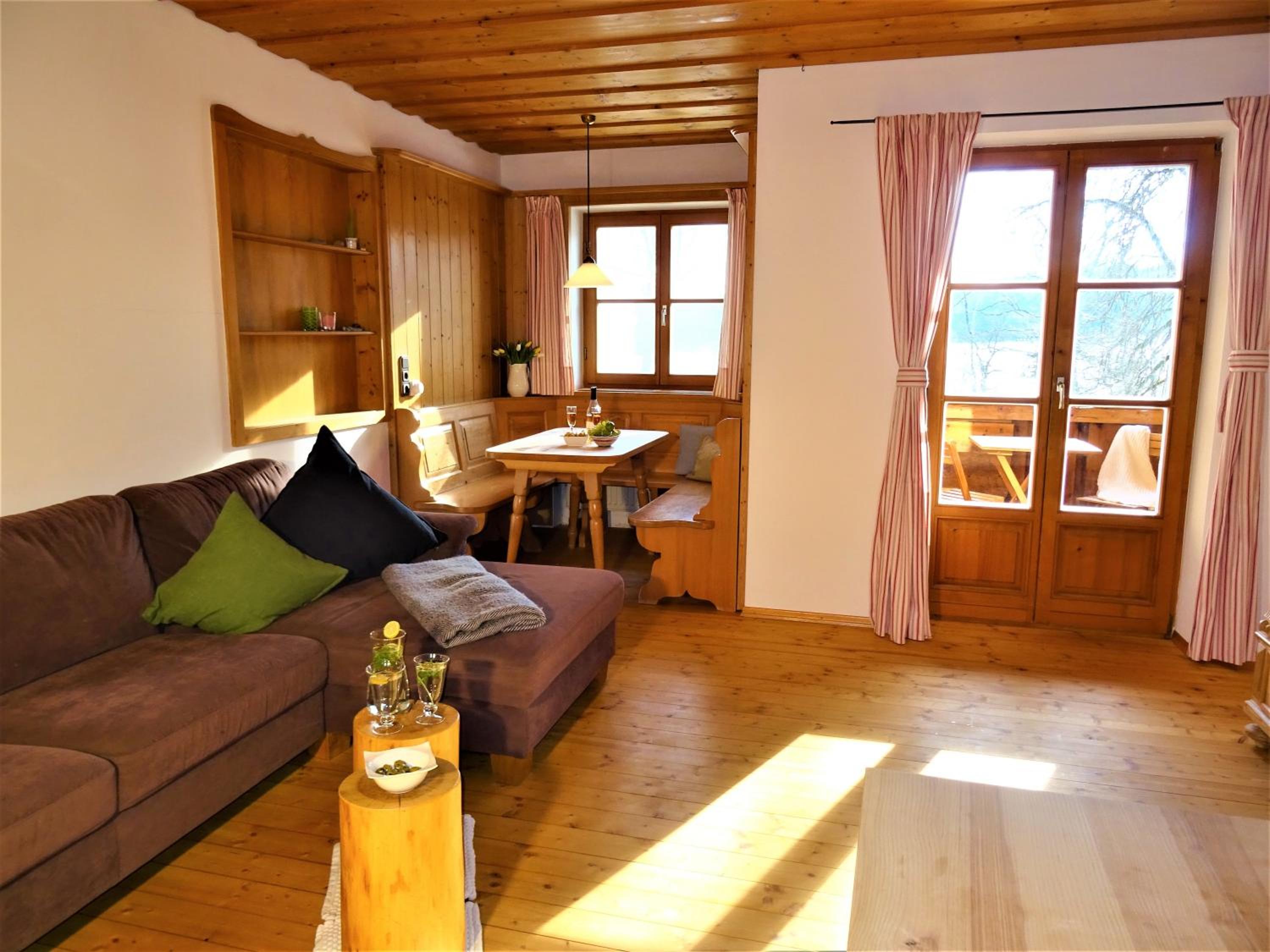Apartment with Balcony photo 3
