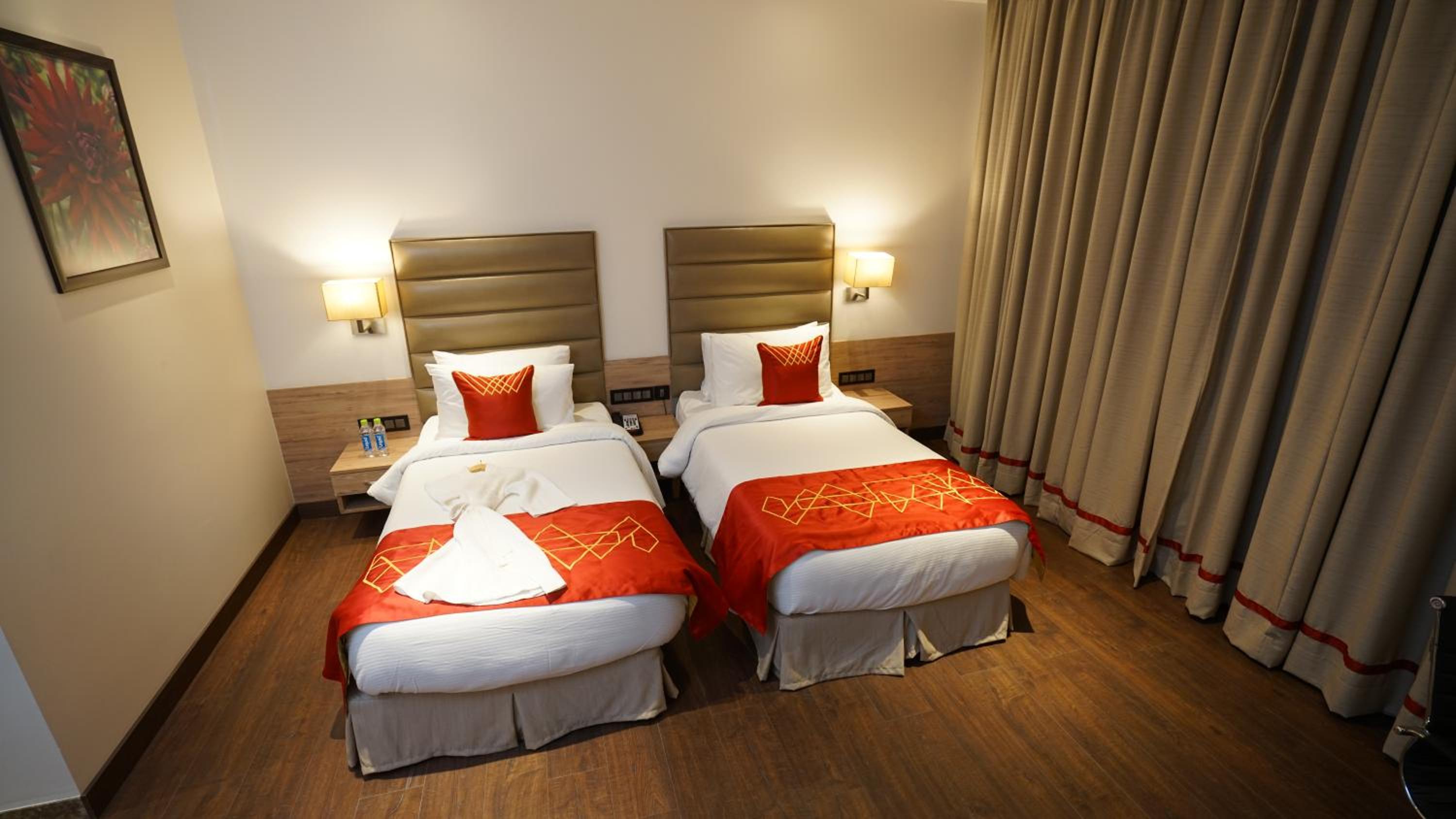 Executive Twin Non-Smoking Room - Photo 2