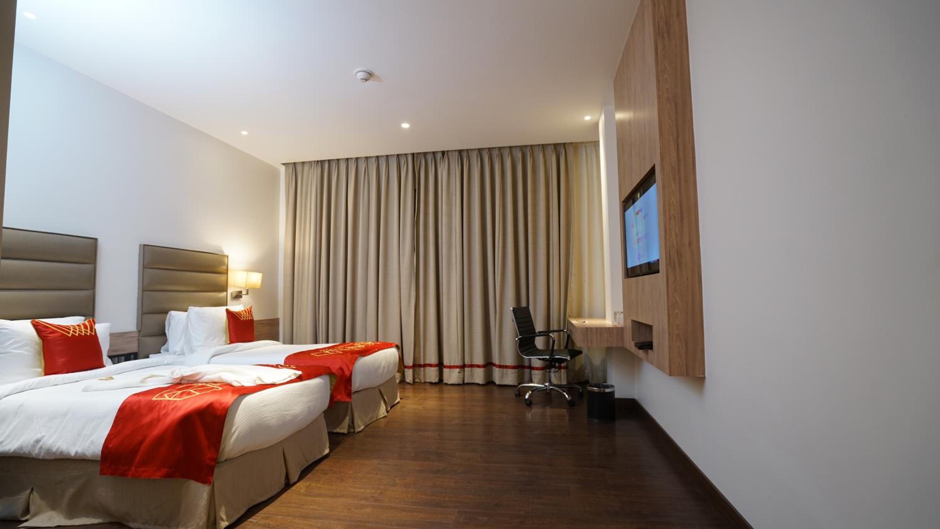 Executive Twin Non-Smoking Room - Photo 3