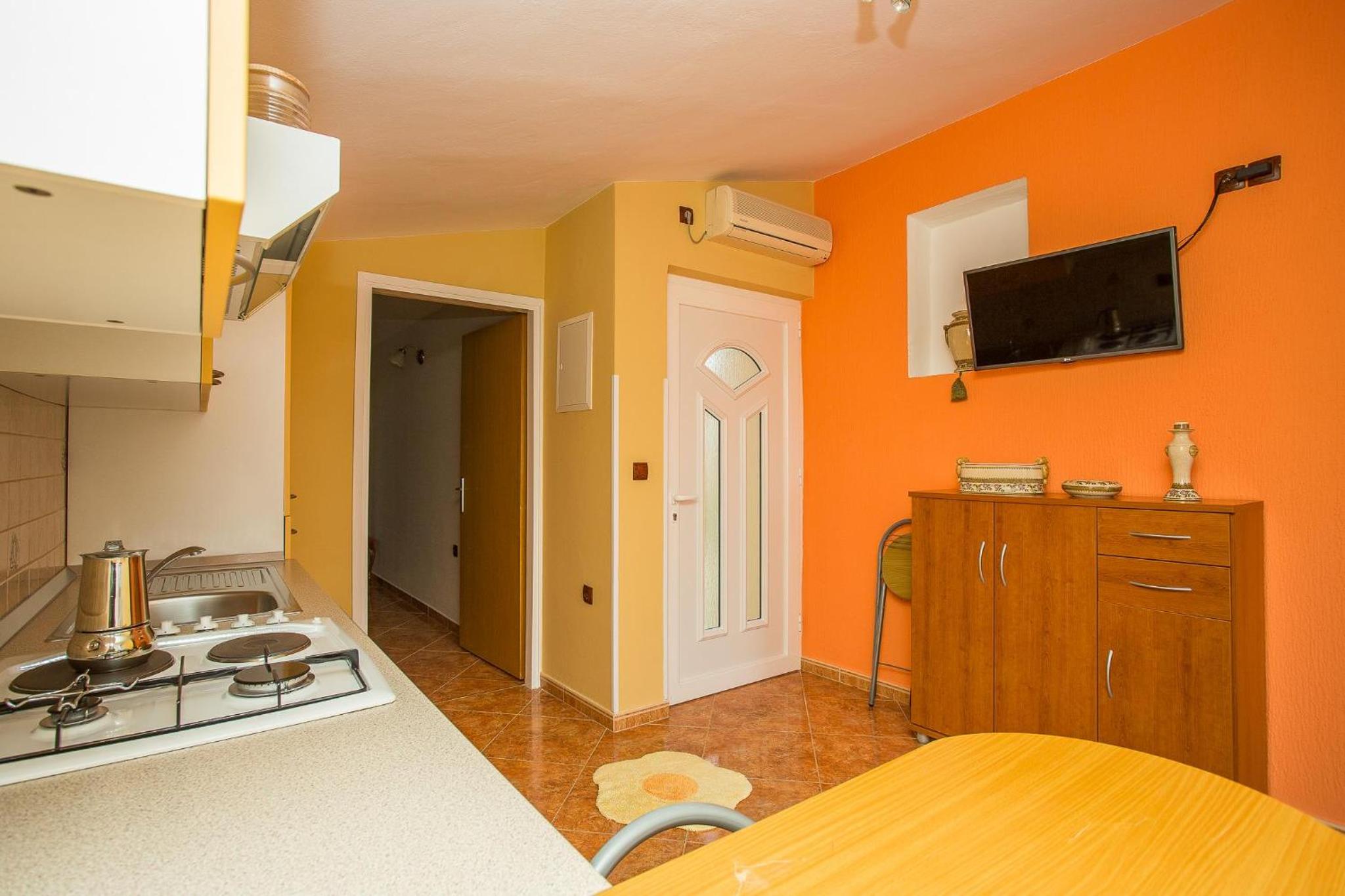 Apartment photo 3