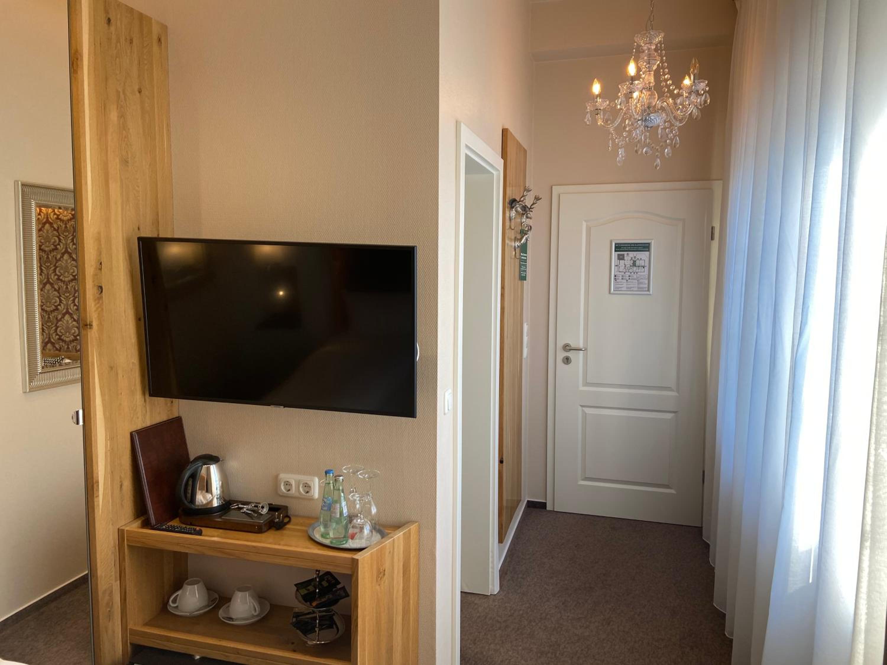 Budget Double Room photo 2