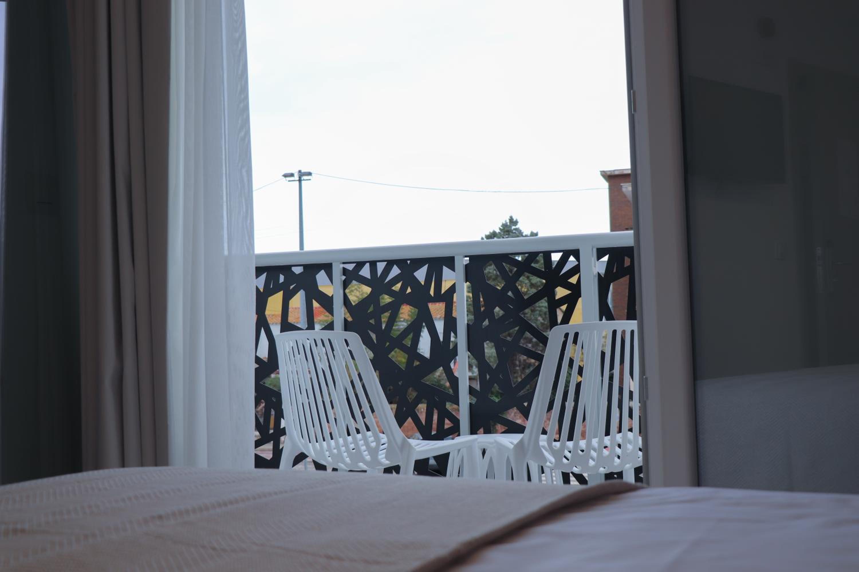 Deluxe Double or Twin Room with Balcony - Photo 11