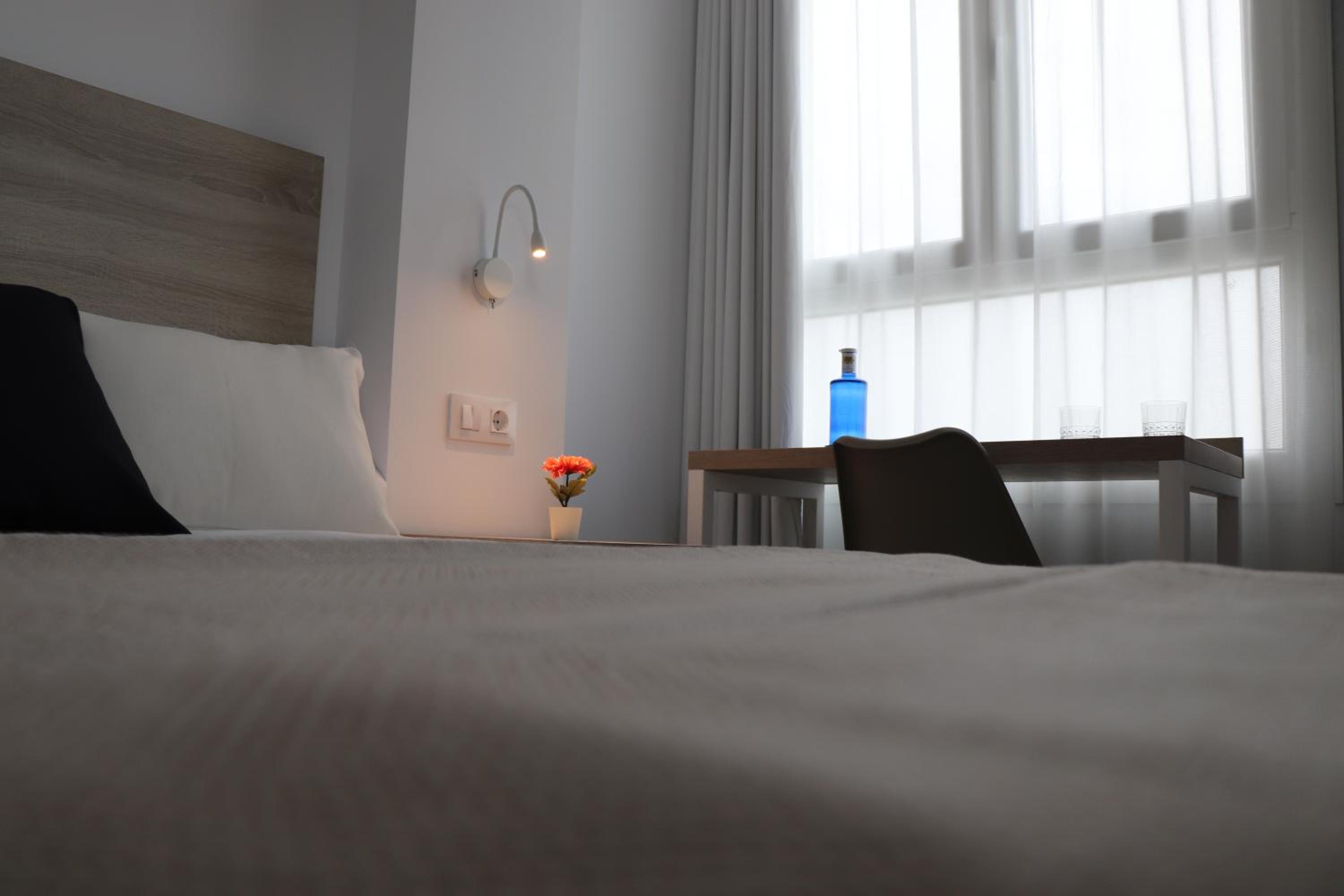 Double or Twin Room - Photo 5