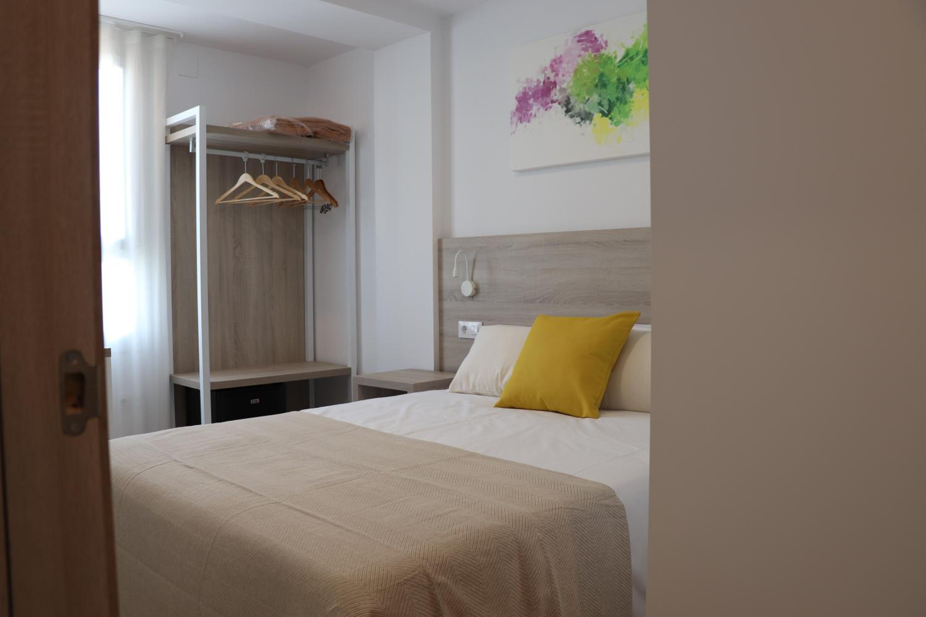 Double or Twin Room - Photo 22