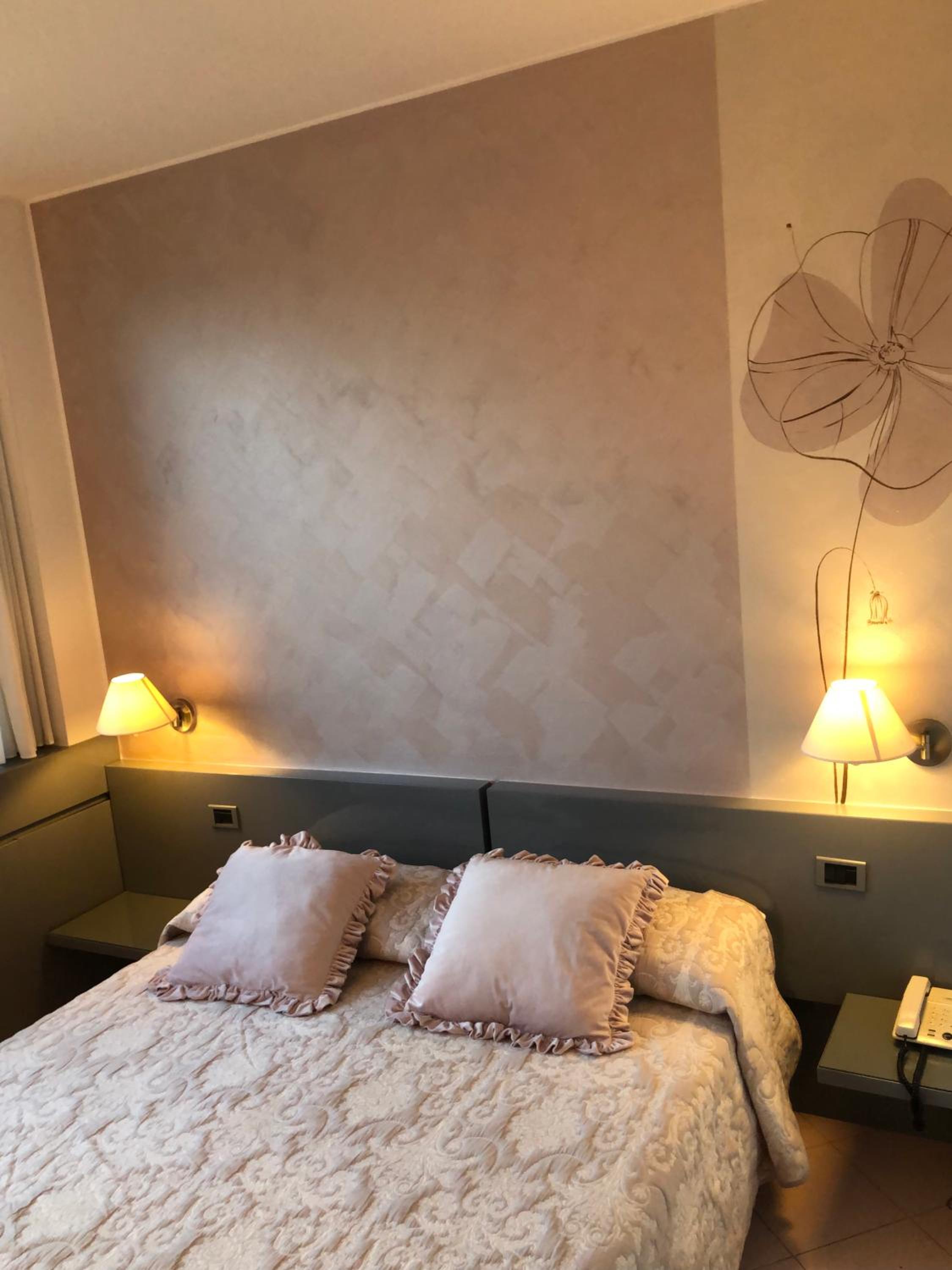 Double Room - Photo 13