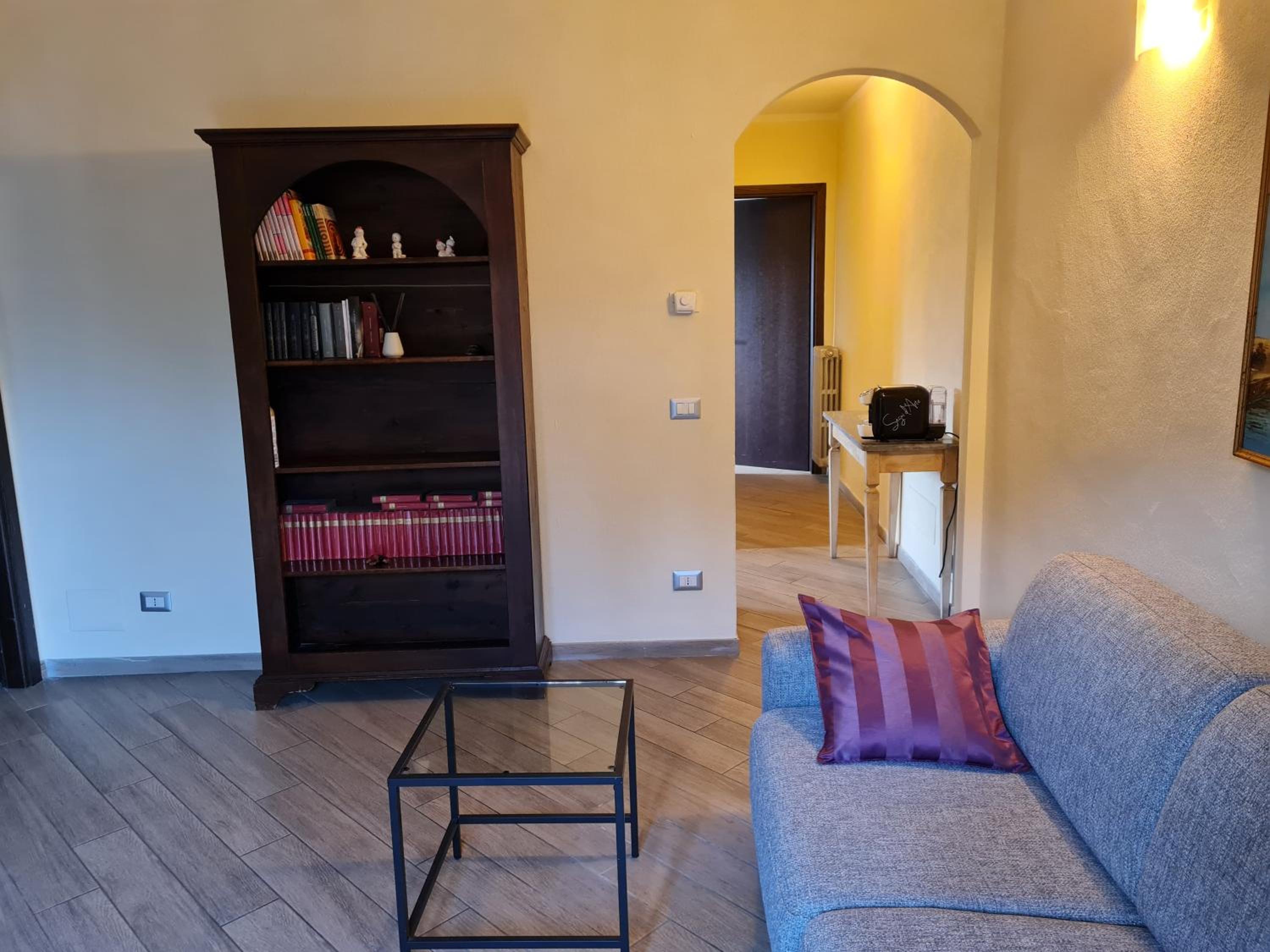 One-Bedroom Apartment with Balcony photo 1