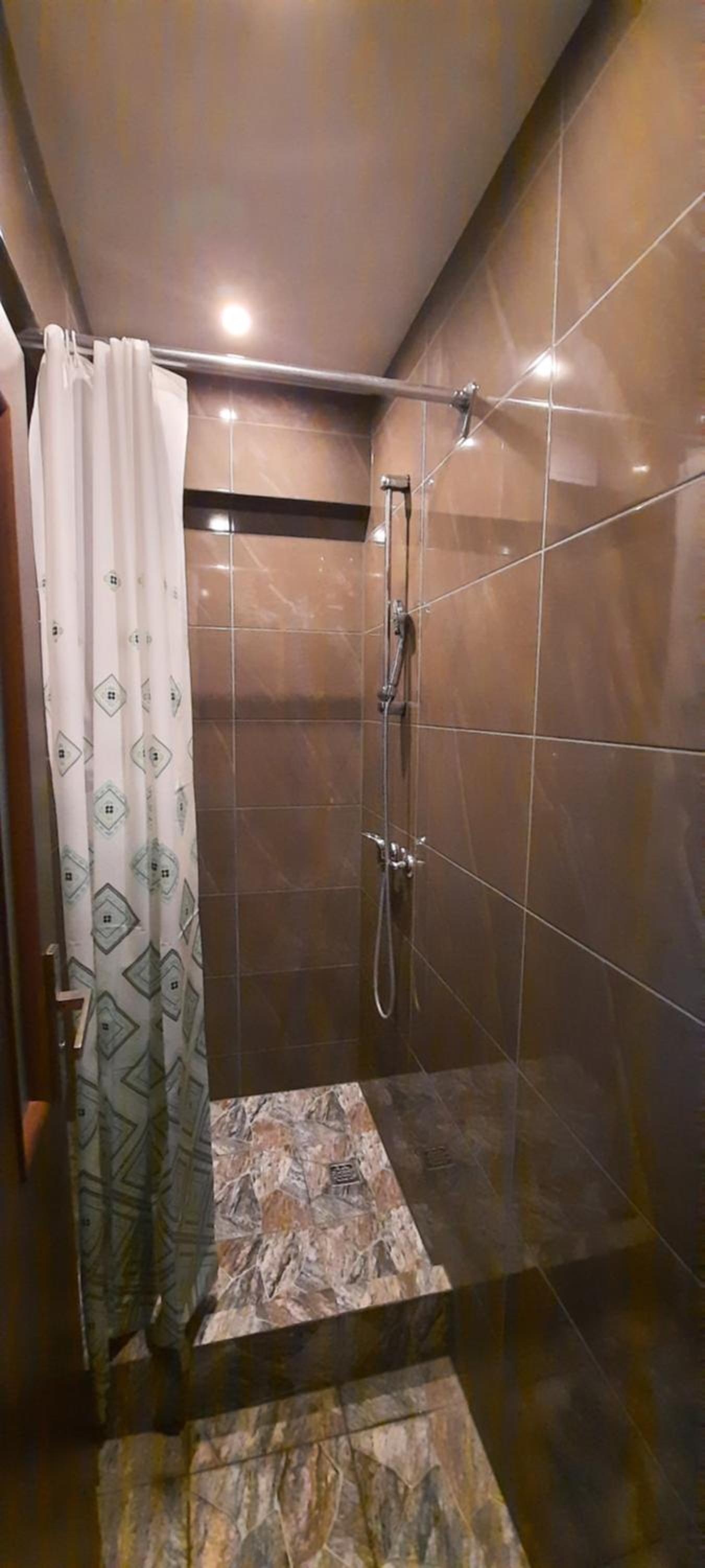 Double Room with Shared Bathroom photo 2