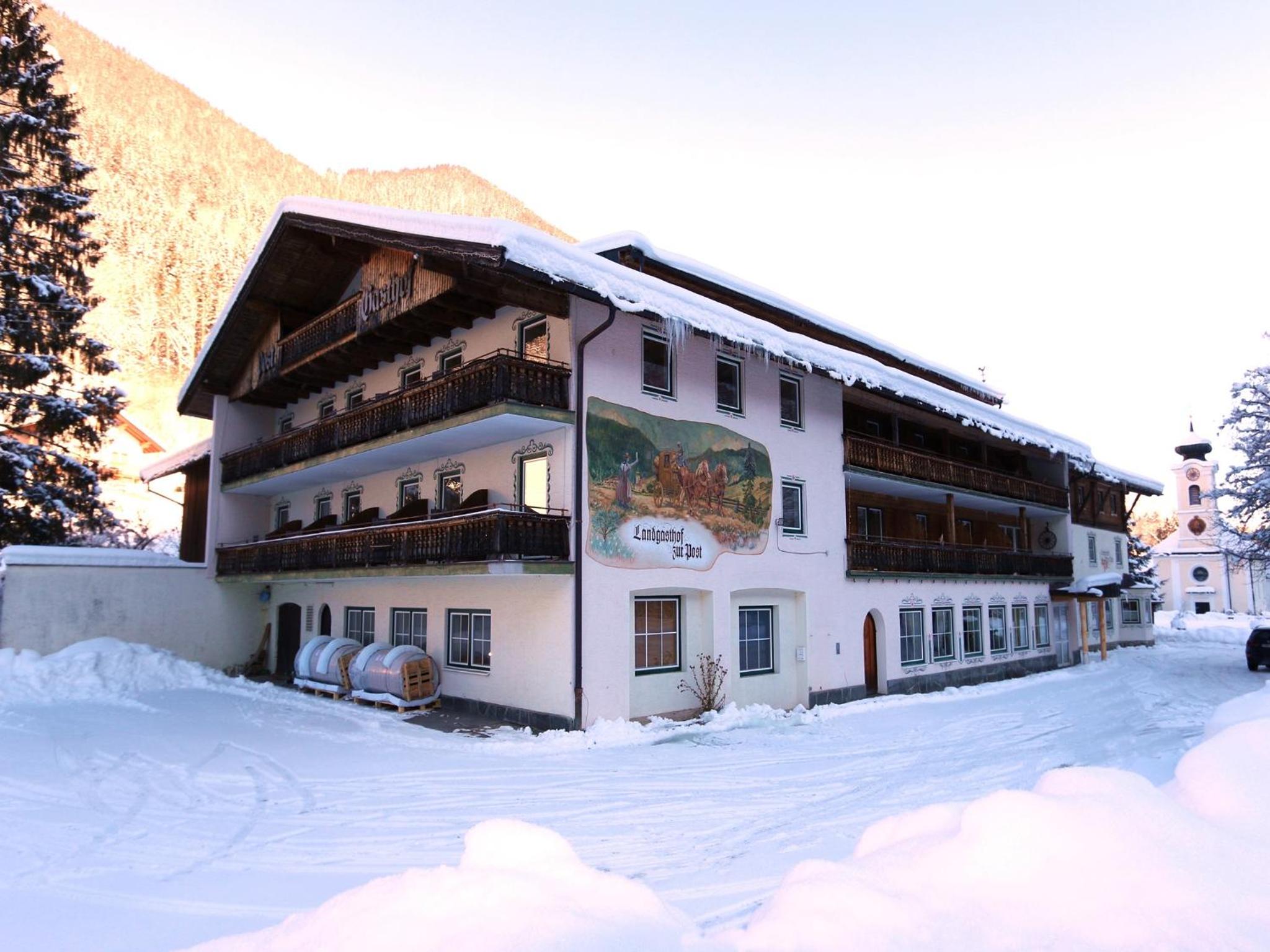Apartment with Mountain View photo 3
