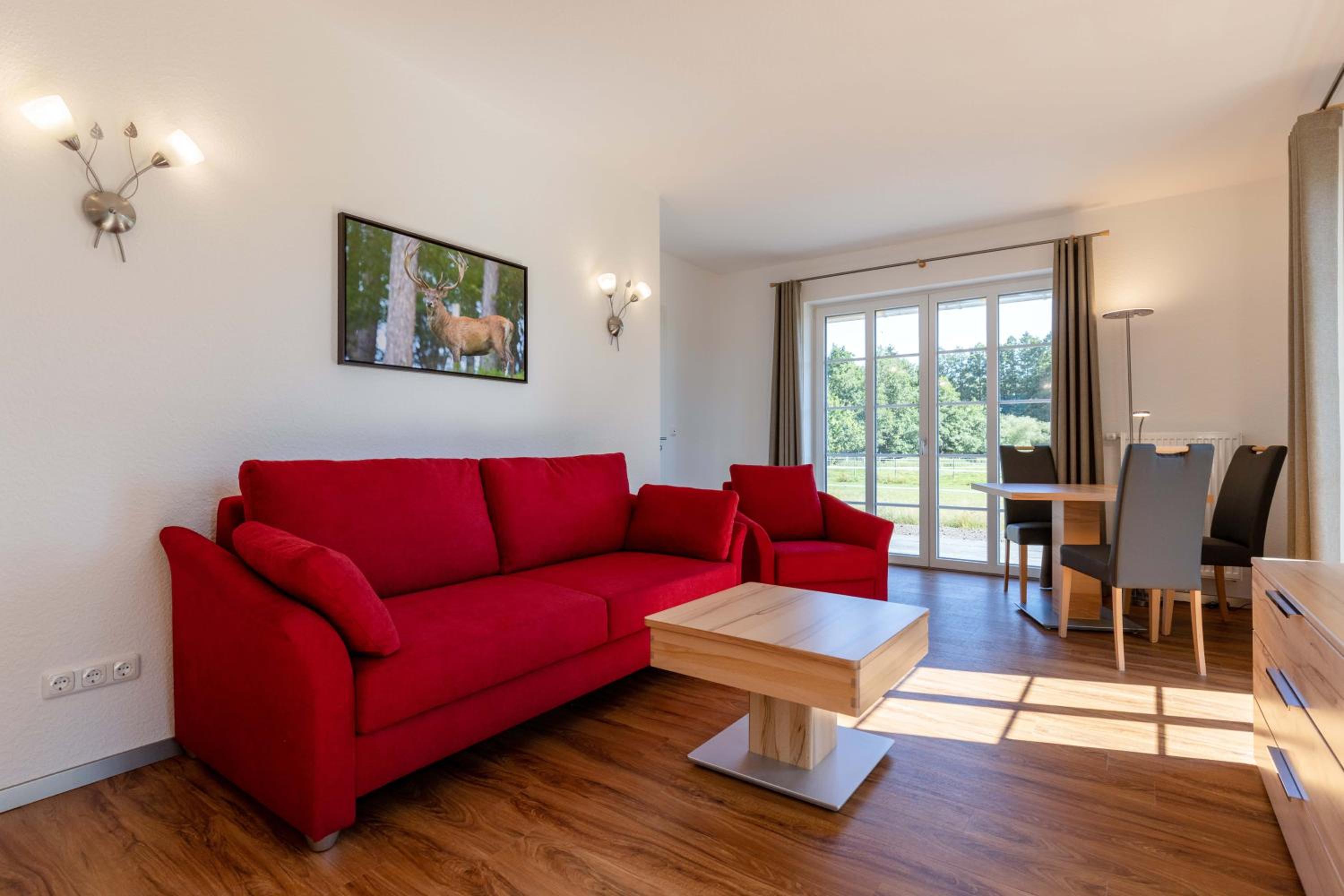 Deluxe King Suite - Photo 9