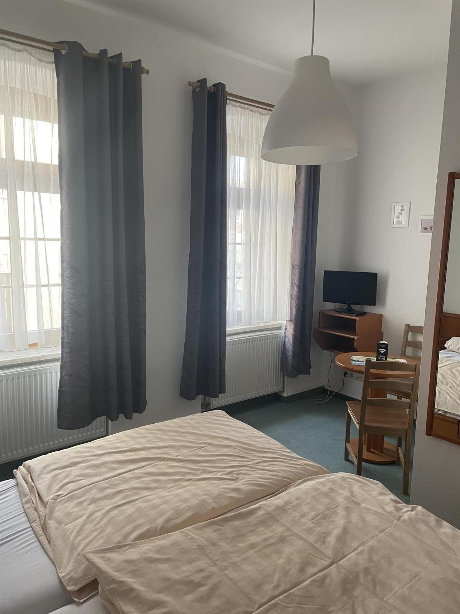 Double Room with Shared Bathroom photo 1