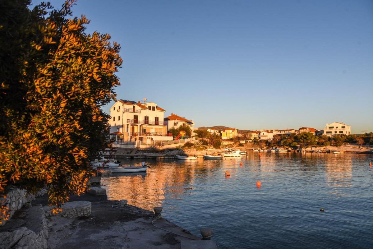 Three Bedroom Apartment with Sea View