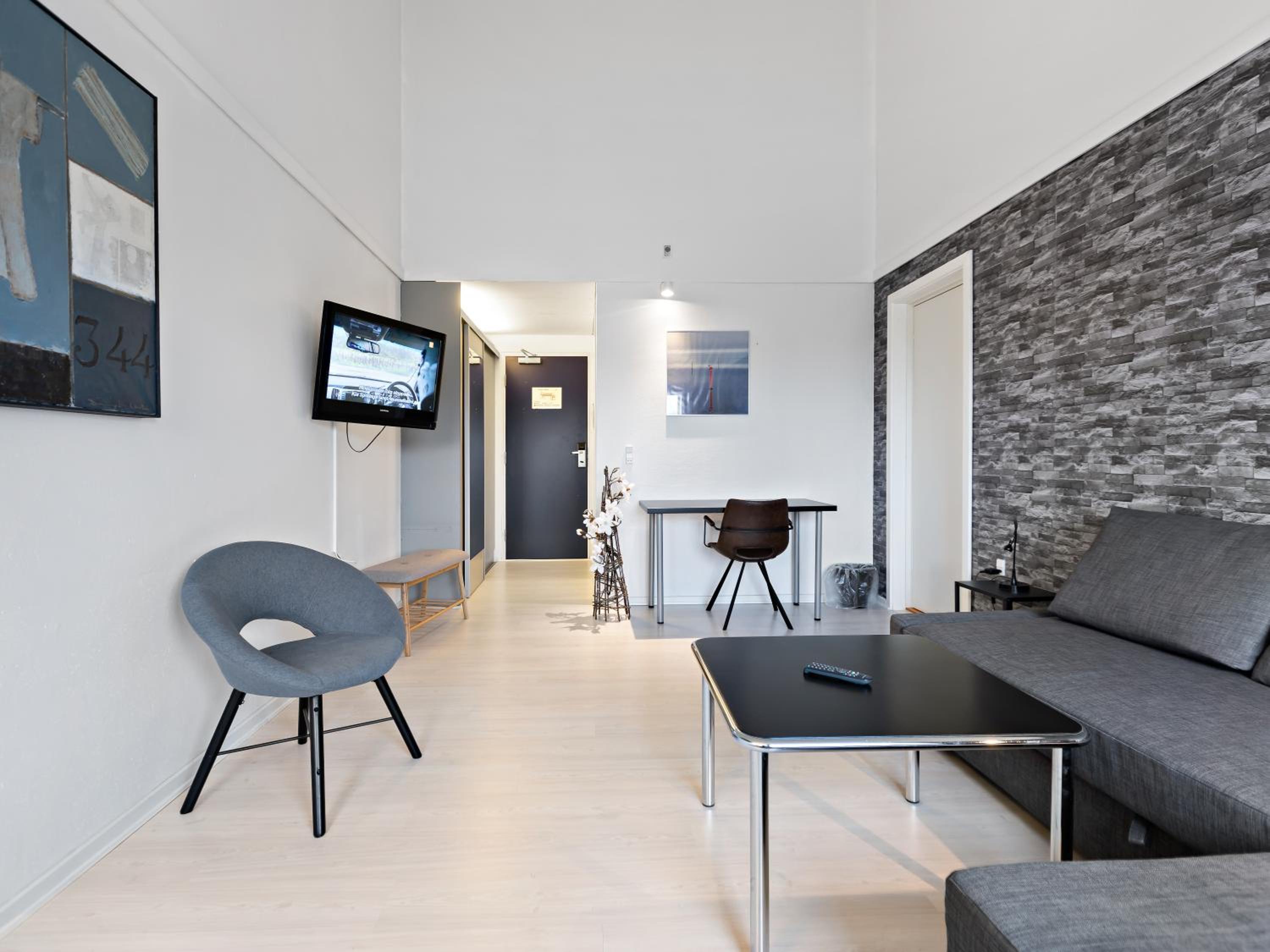 Twin Room - Photo 3