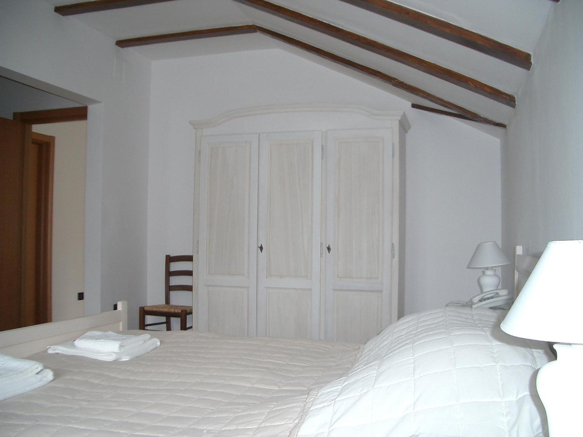Double Room - Photo 11