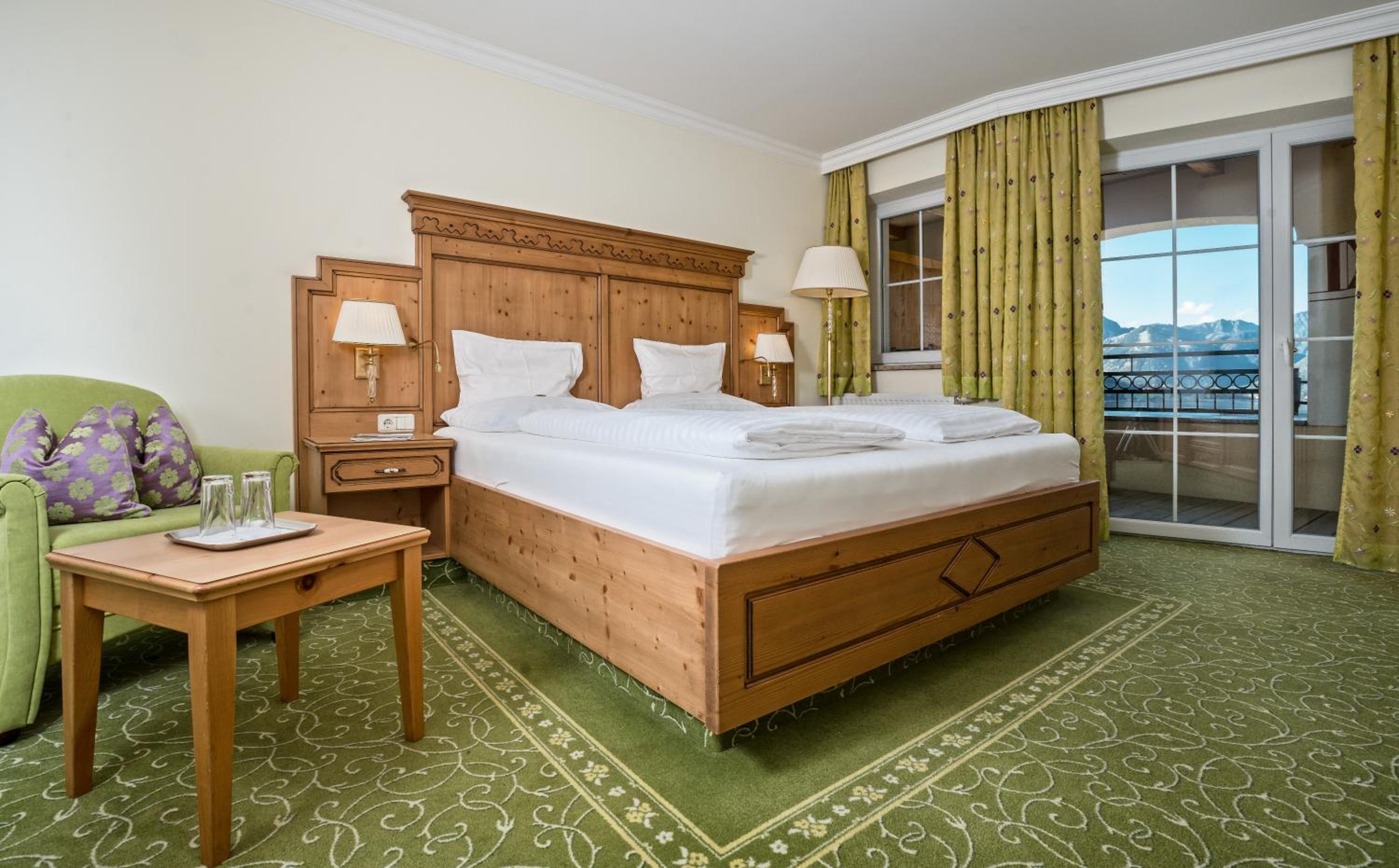 Double Room with Lake View - Photo 1