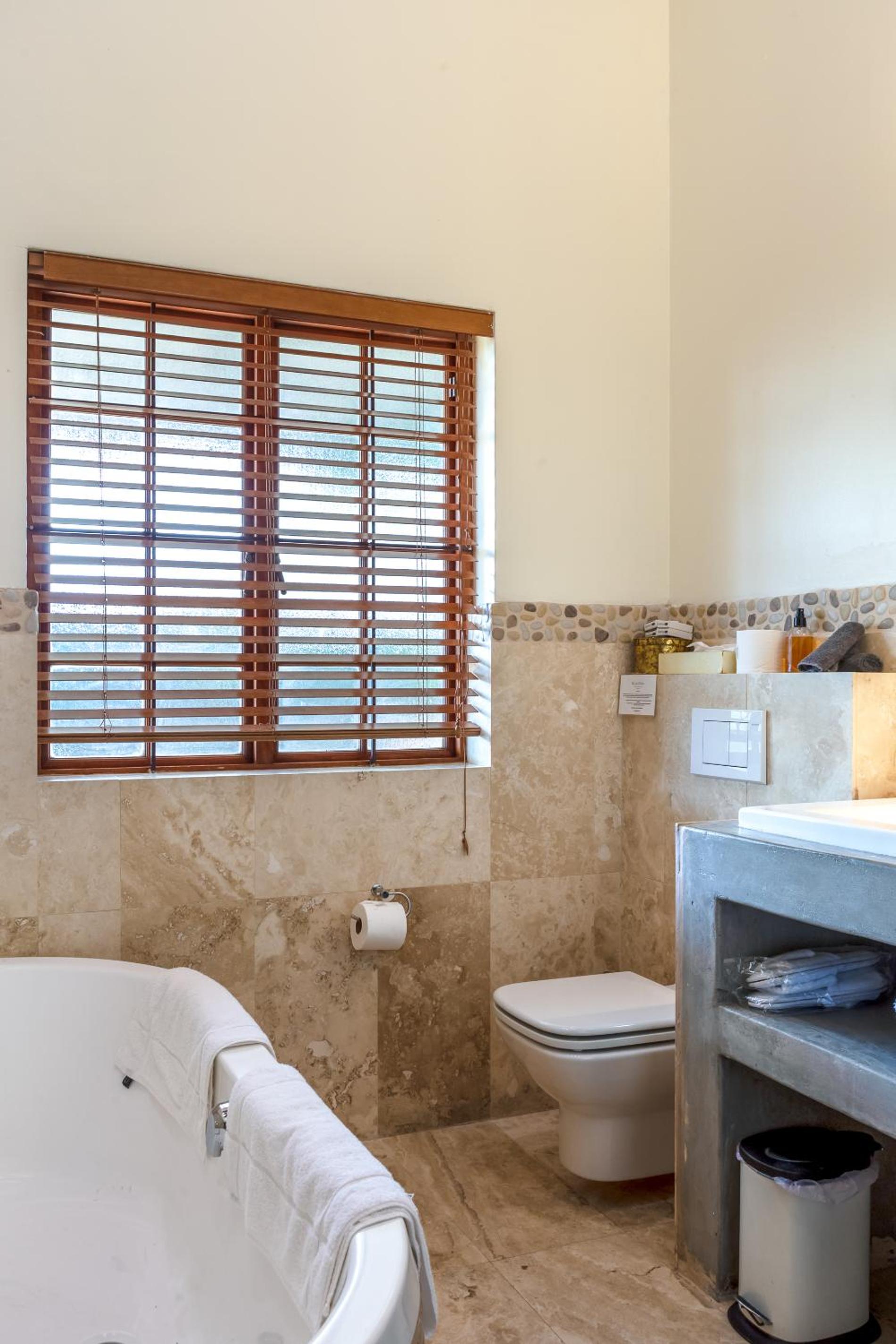 Deluxe Double Room - Downstairs - Photo 14