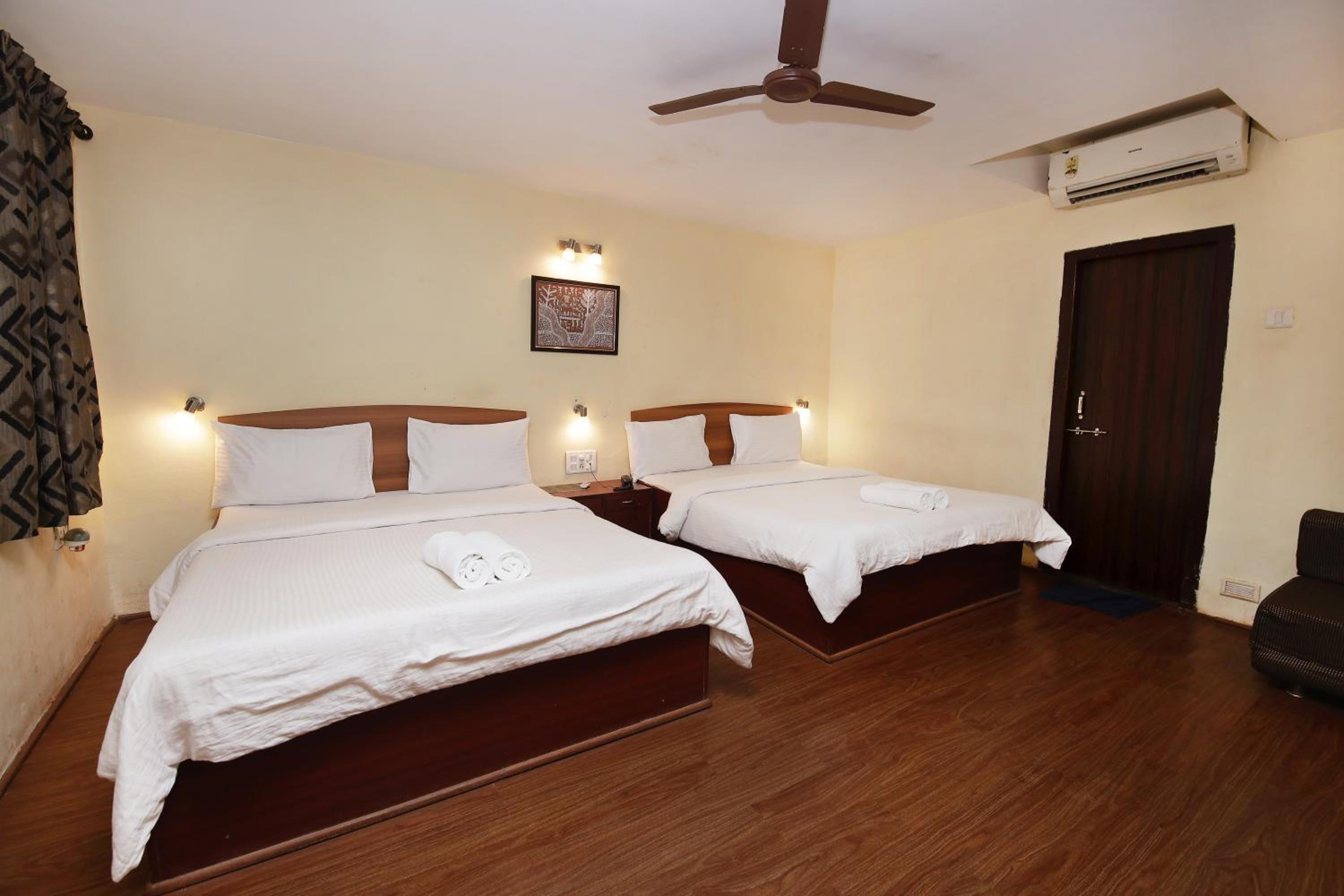 Deluxe Family Room with Garden View - Photo 3