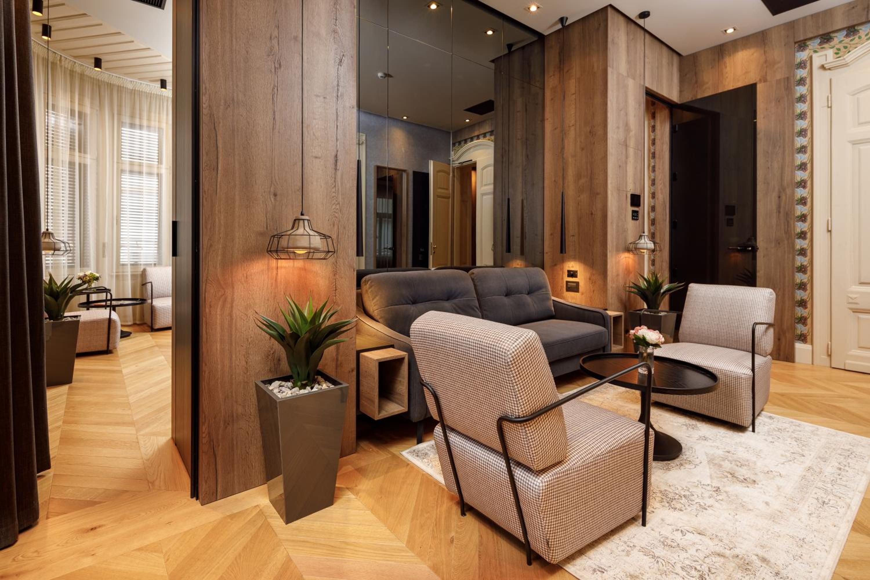 One-Bedroom Apartment - Photo 9