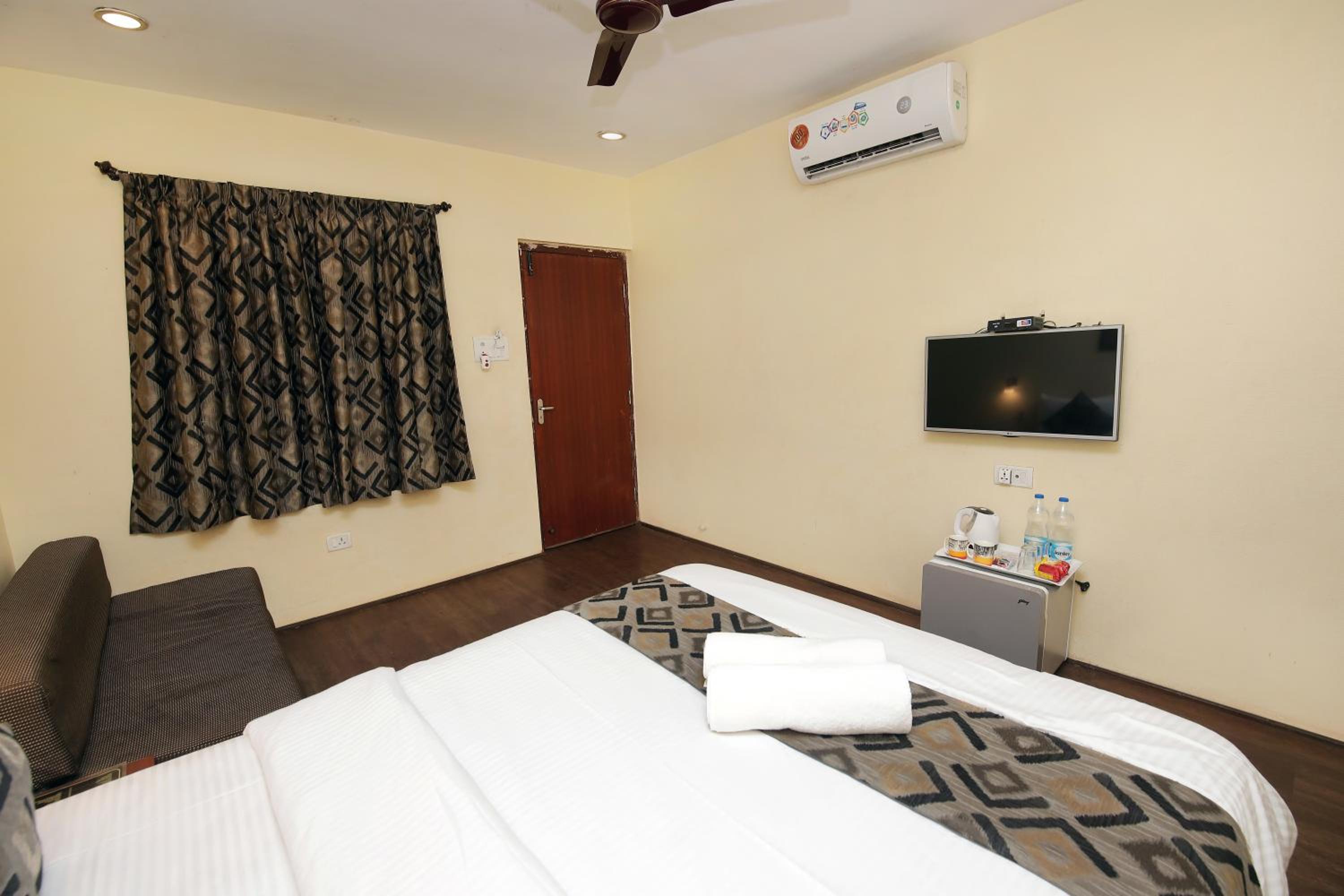Super Deluxe Garden View Room - Photo 4