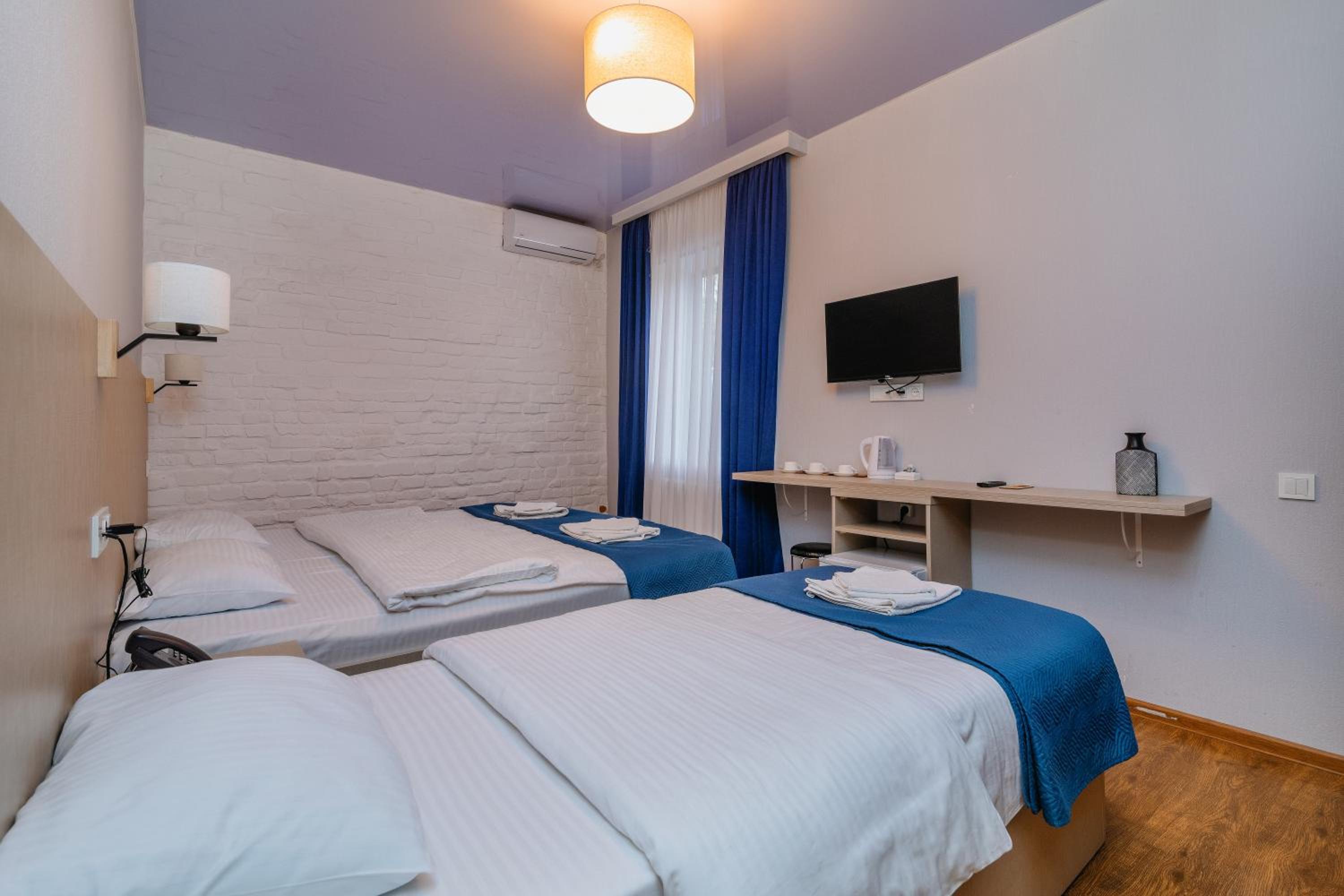 Triple Room with Bathroom