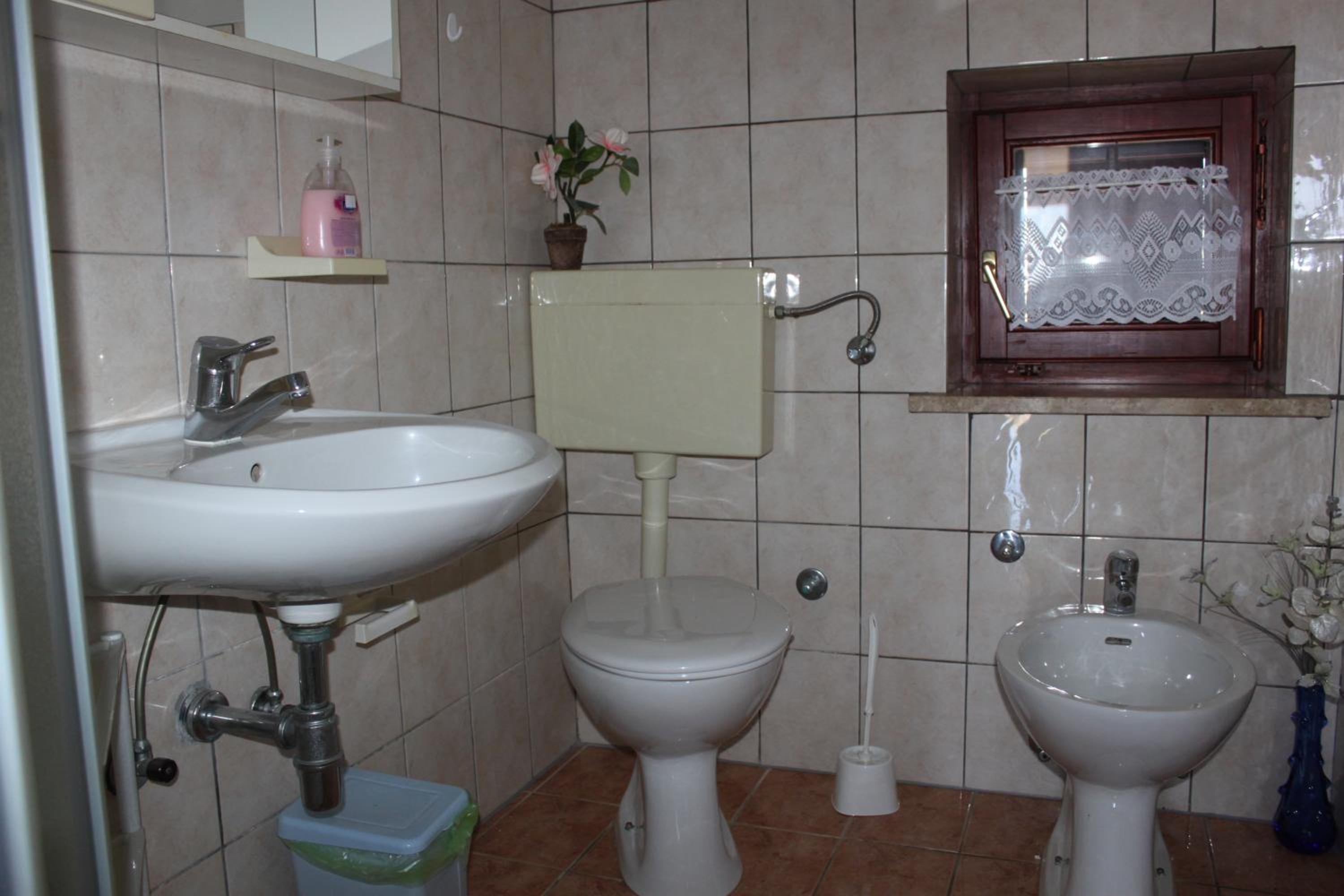 Two-Bedroom Apartment - Photo 19