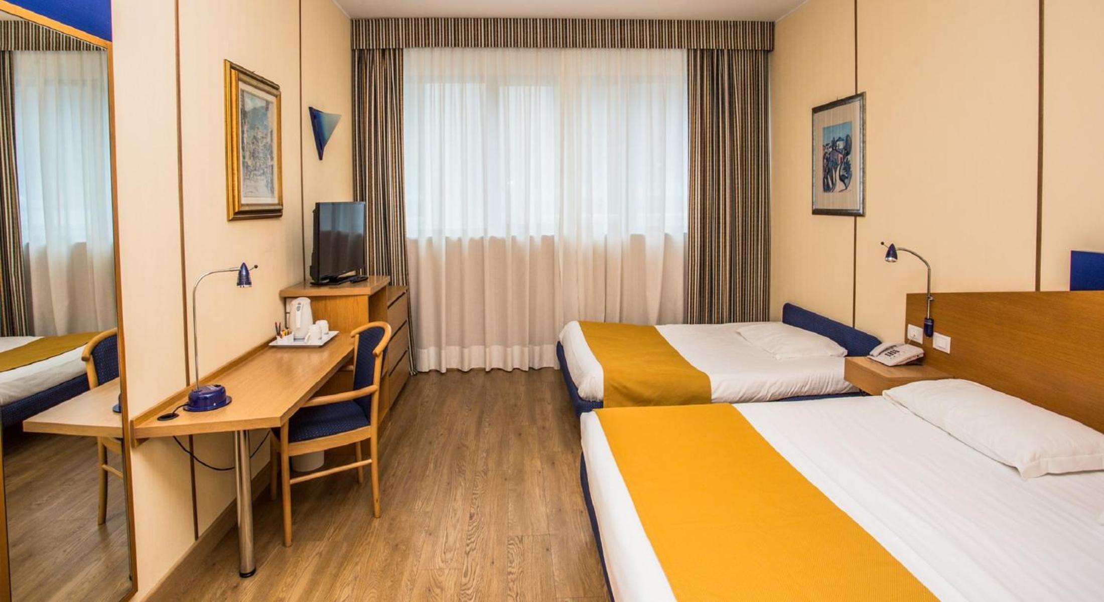 Superior Family Room (2 Adults + 2 Children)