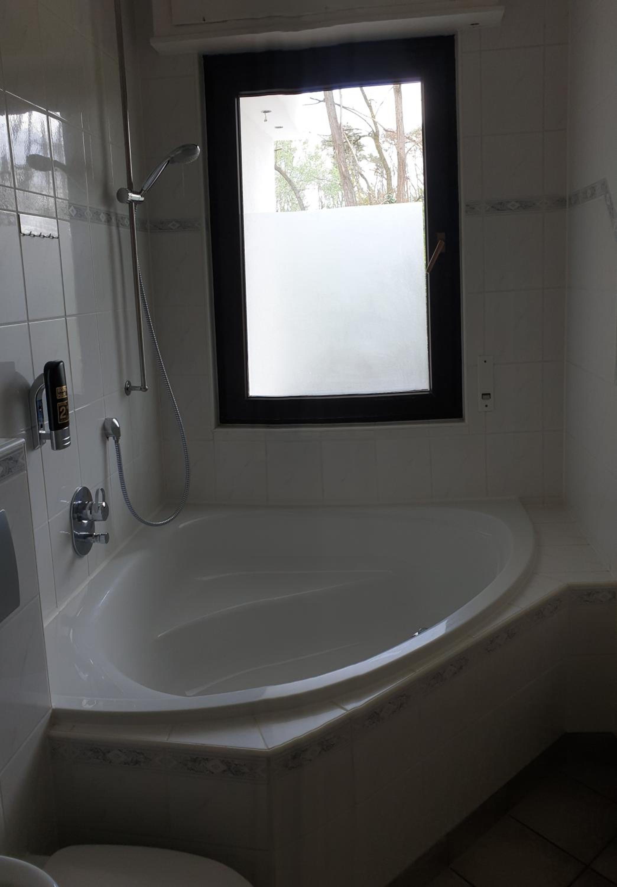 Double Room - Photo 9