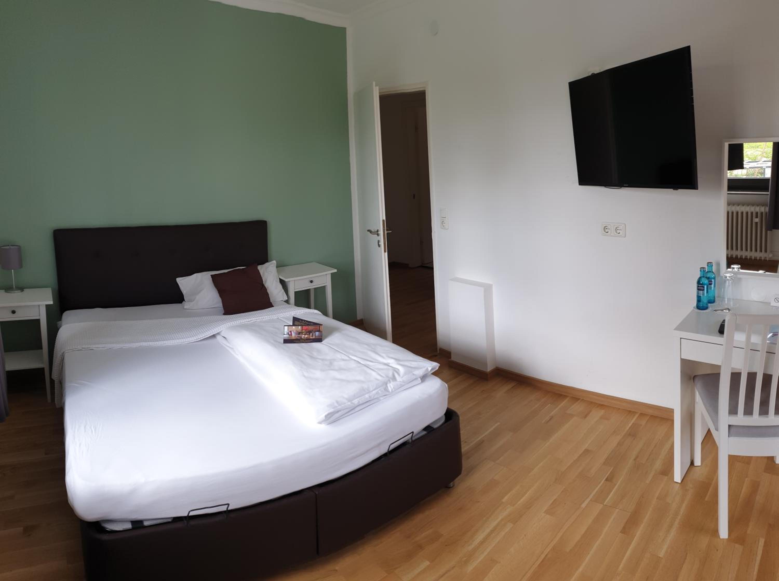 Double Room - Photo 1