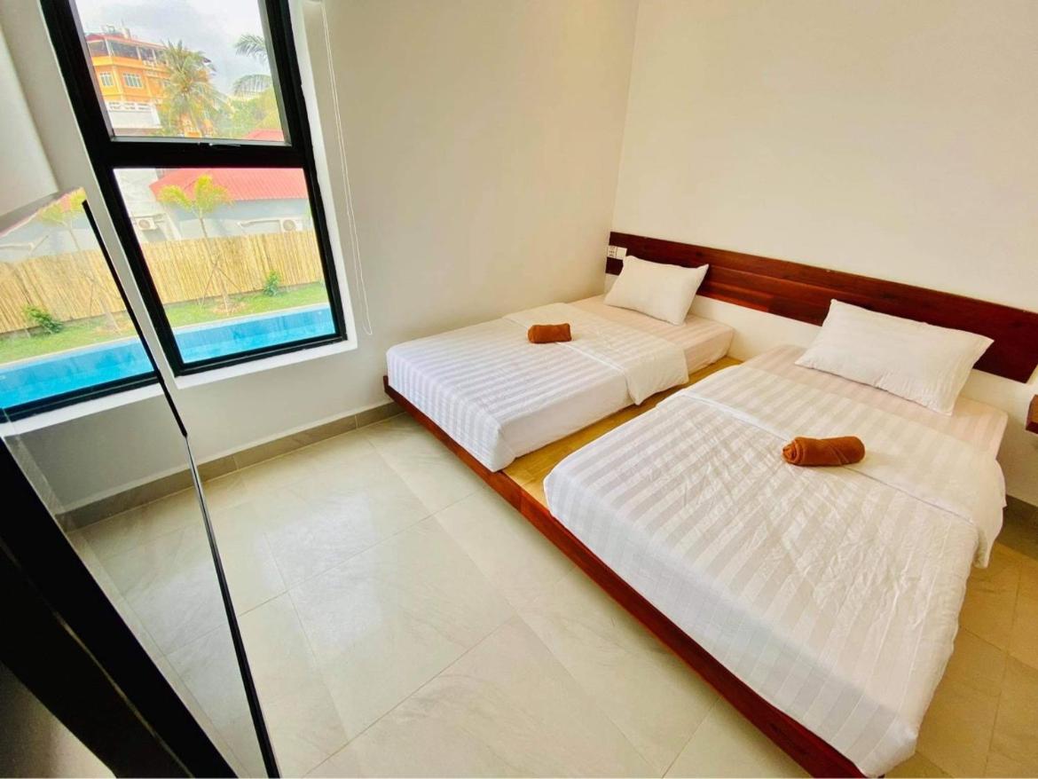 Twin Room with Pool View - Photo 1