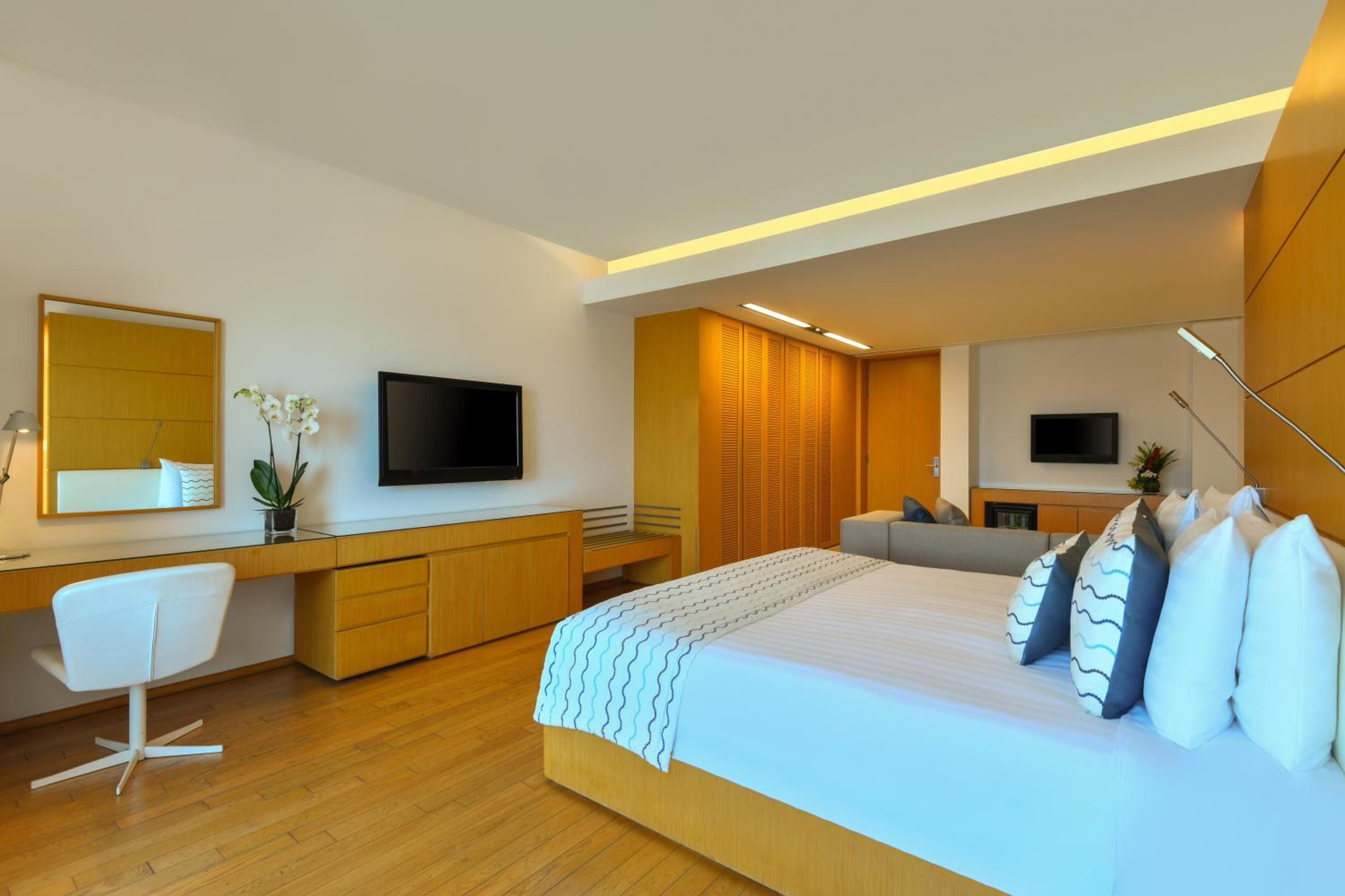  Garden Room (King Bed) - Photo 2
