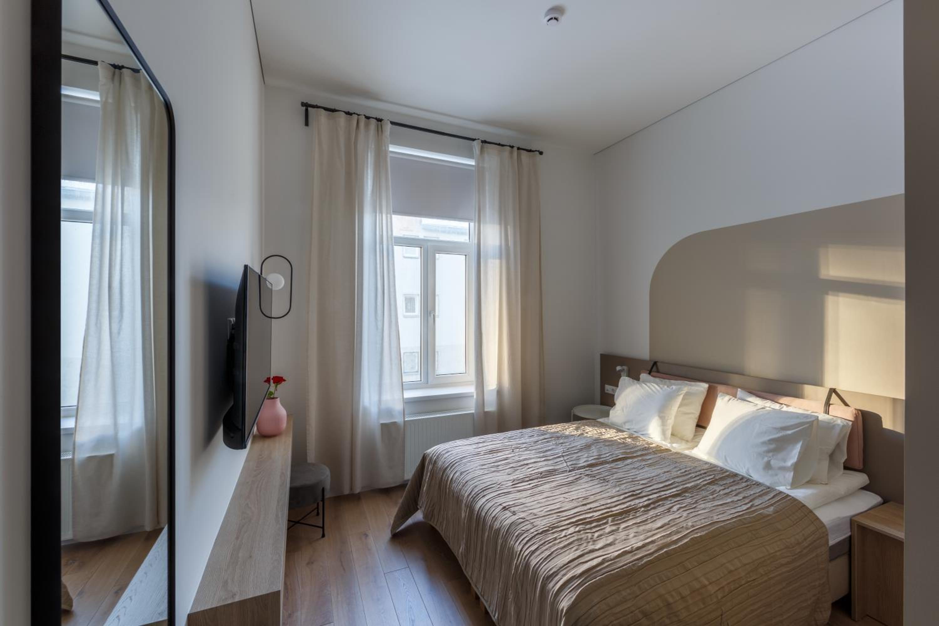 Double Room with Private Bathroom - Photo 11