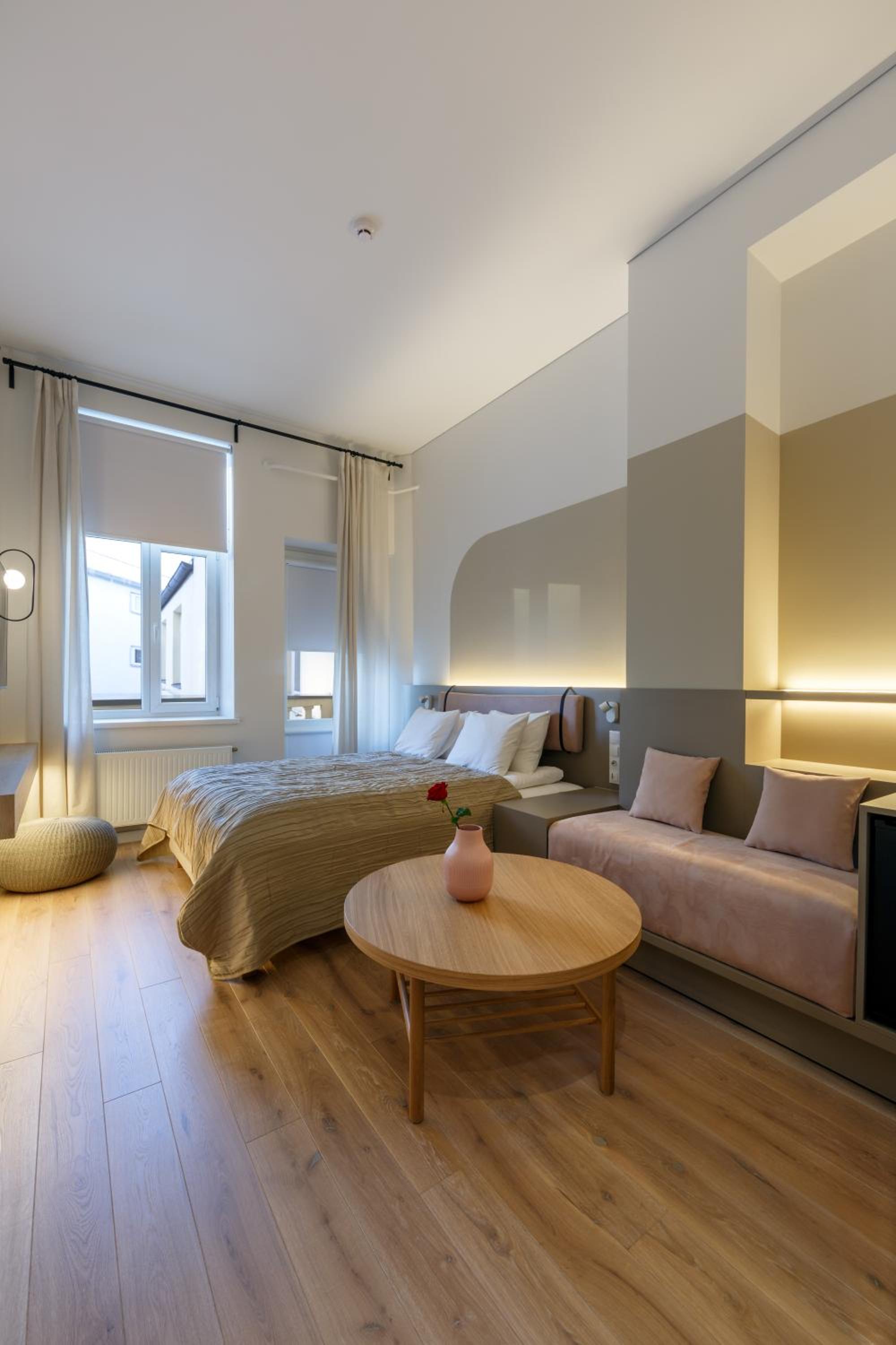 Double Room with Balcony - Photo 7