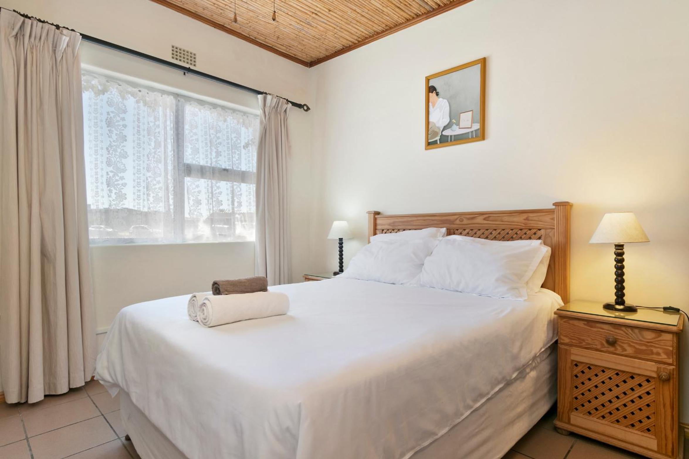 Deluxe Queen Room - Photo 1