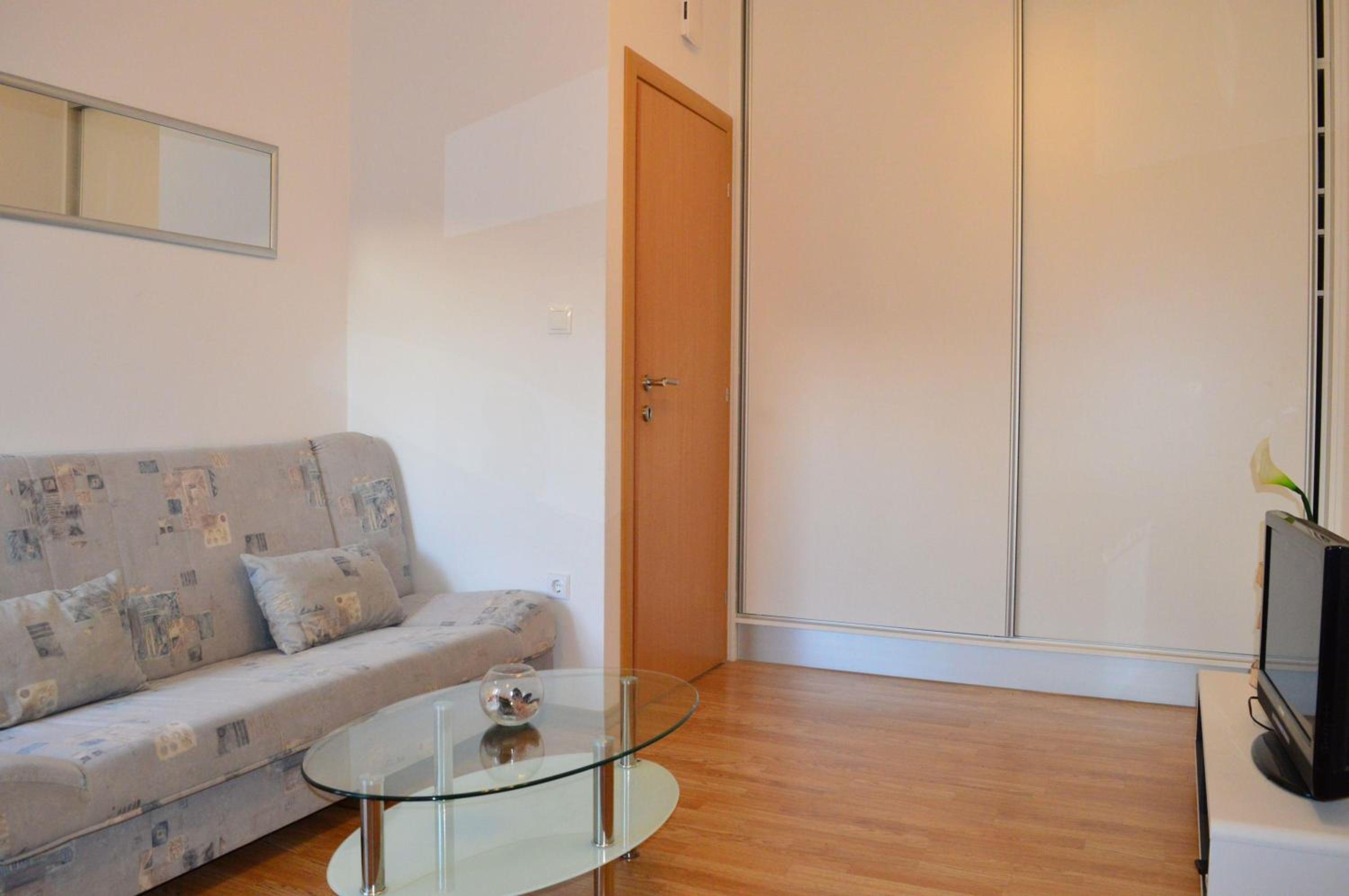 Apartment photo 3