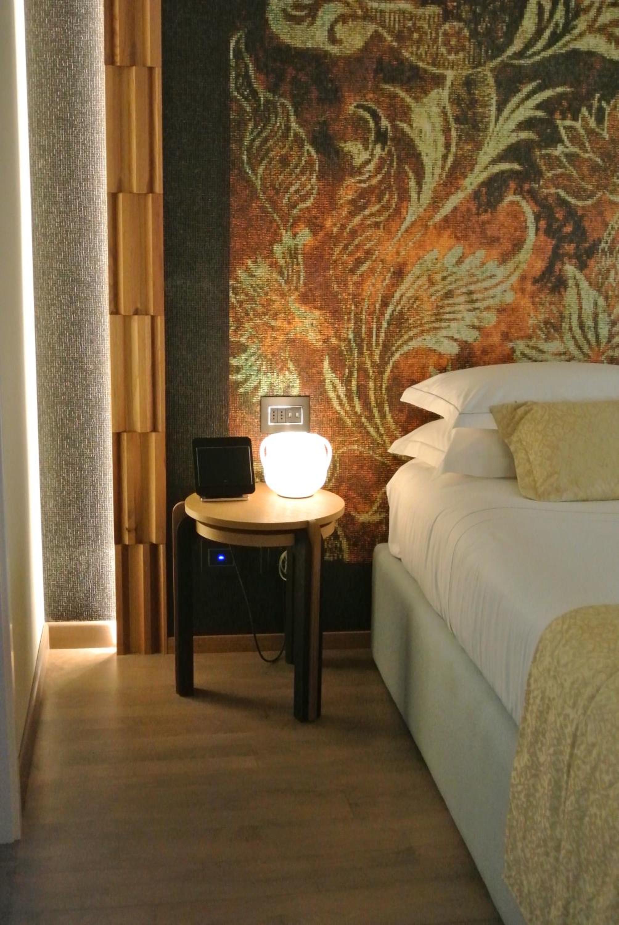 Premium Double Room - Photo 13