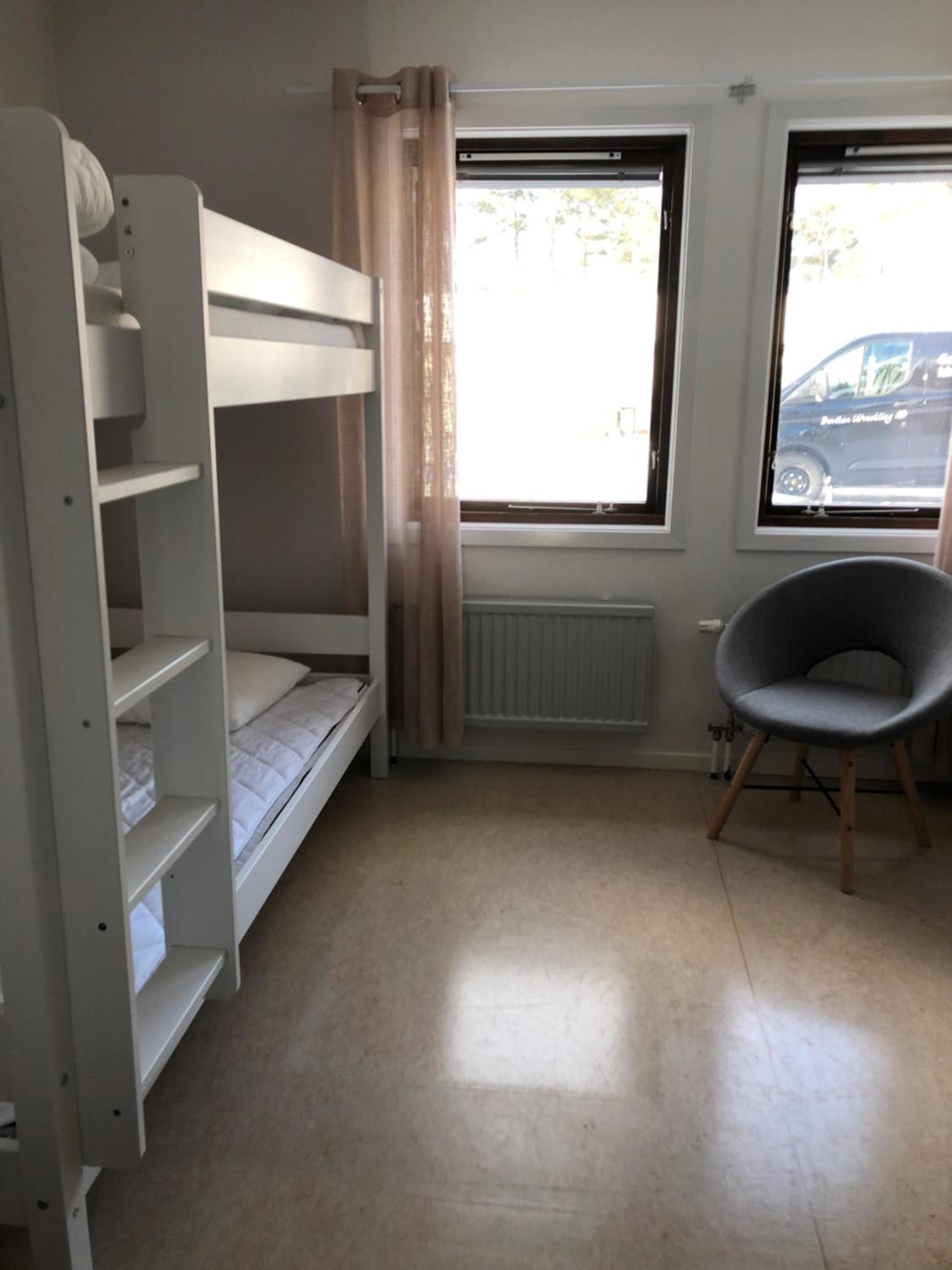 Triple Room with Private Bathroom - Photo 4