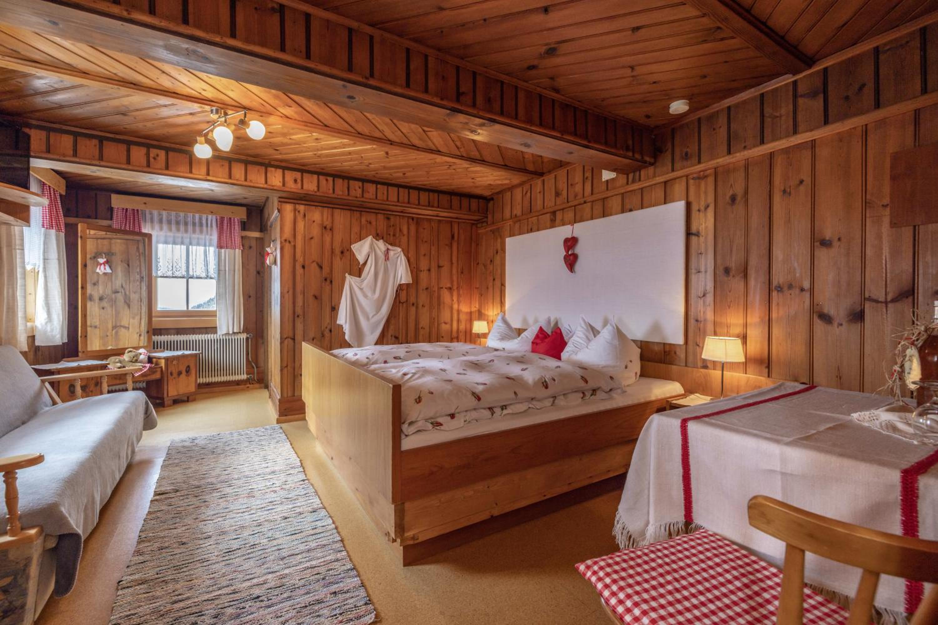 Double Room with Extra Bed photo 3
