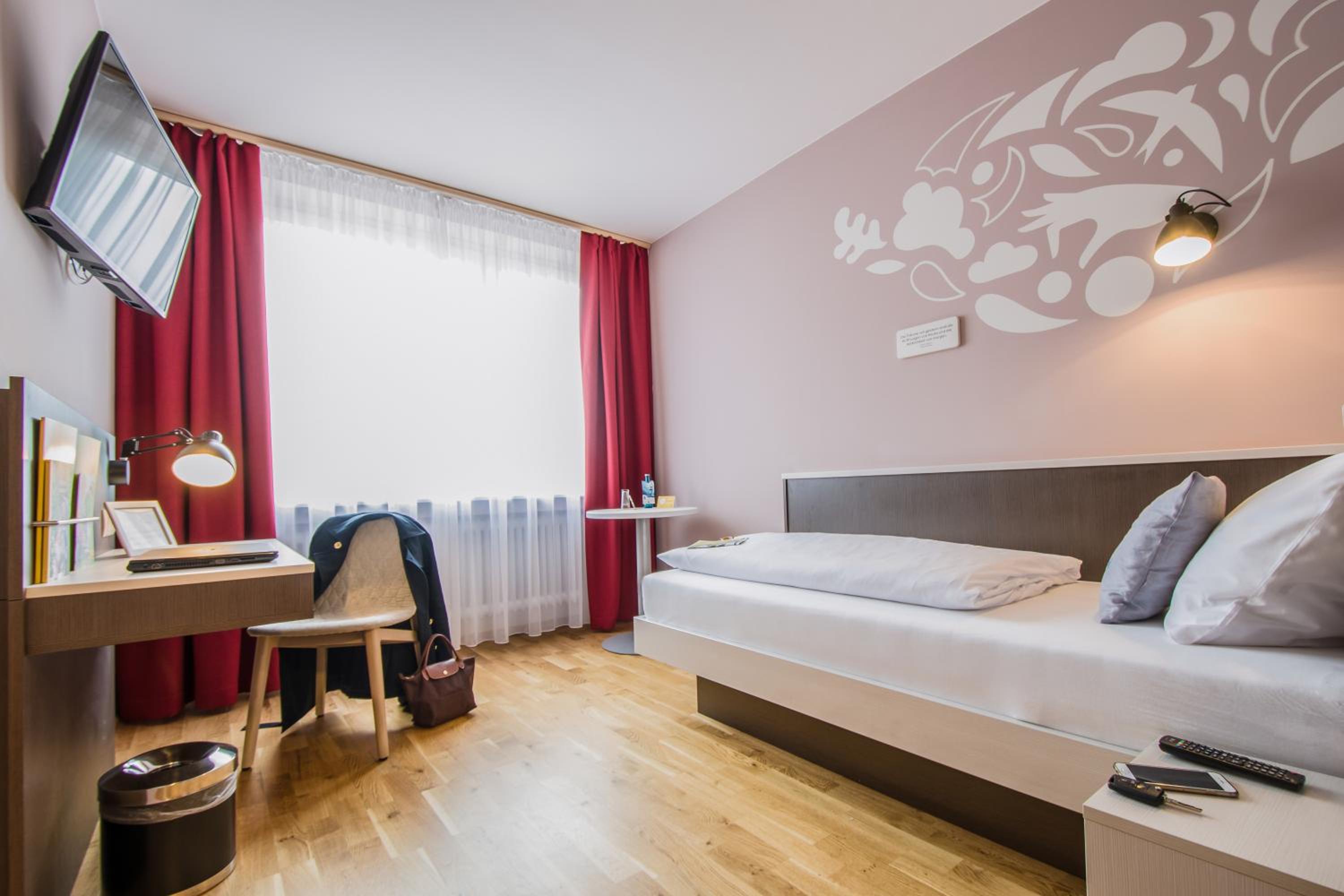 Single Room photo 1