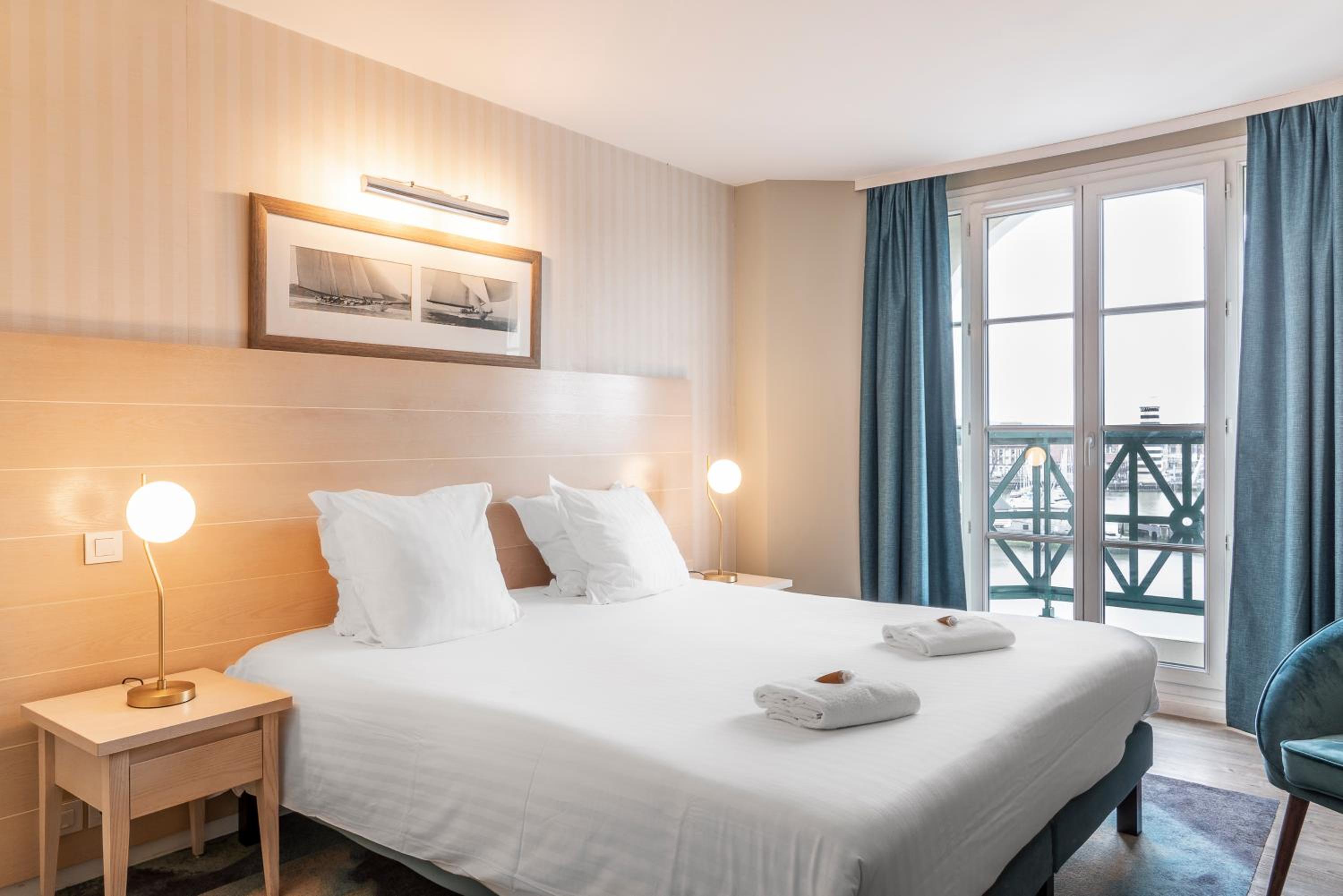 Double room harbor view
