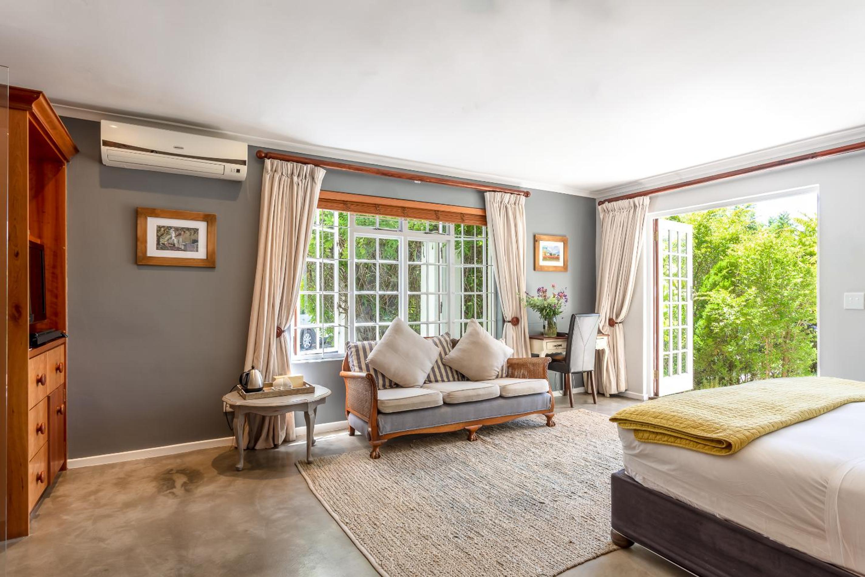Garden Deluxe Room - Photo 26