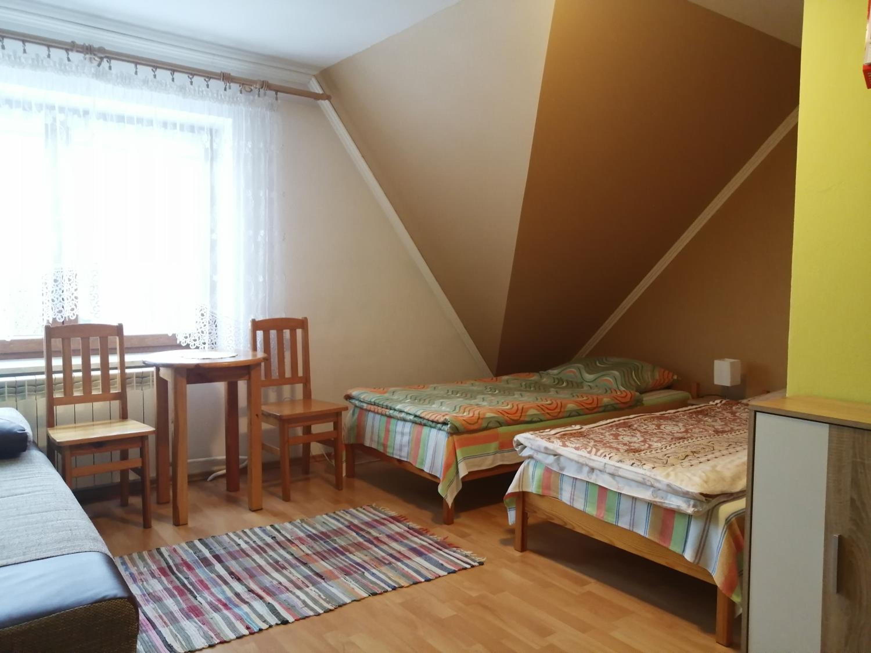 Quadruple Room with Bathroom - Photo 3