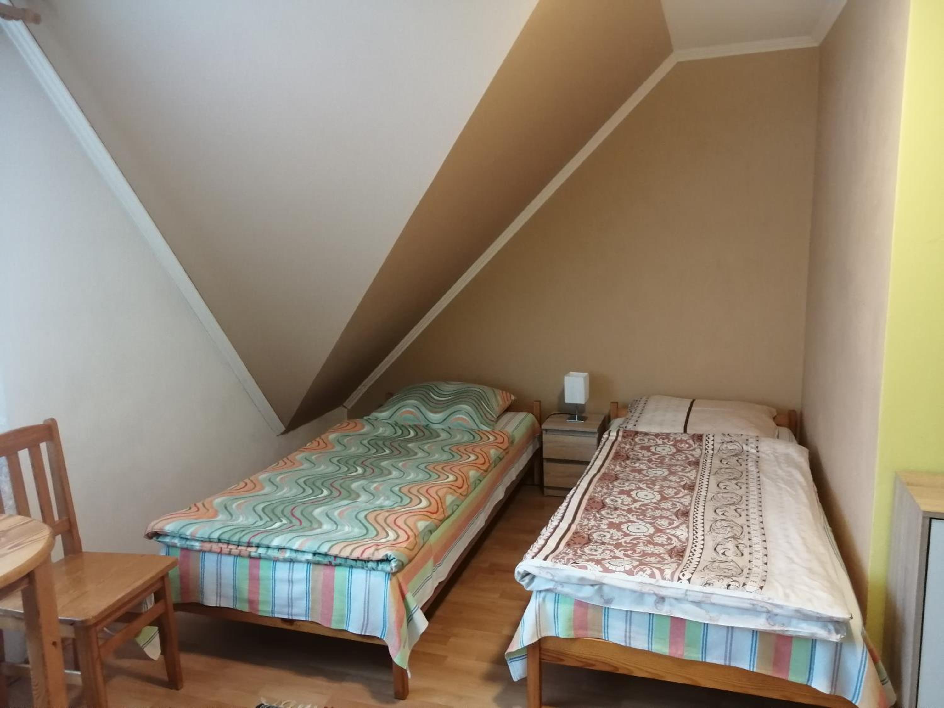 Quadruple Room with Bathroom - Photo 1