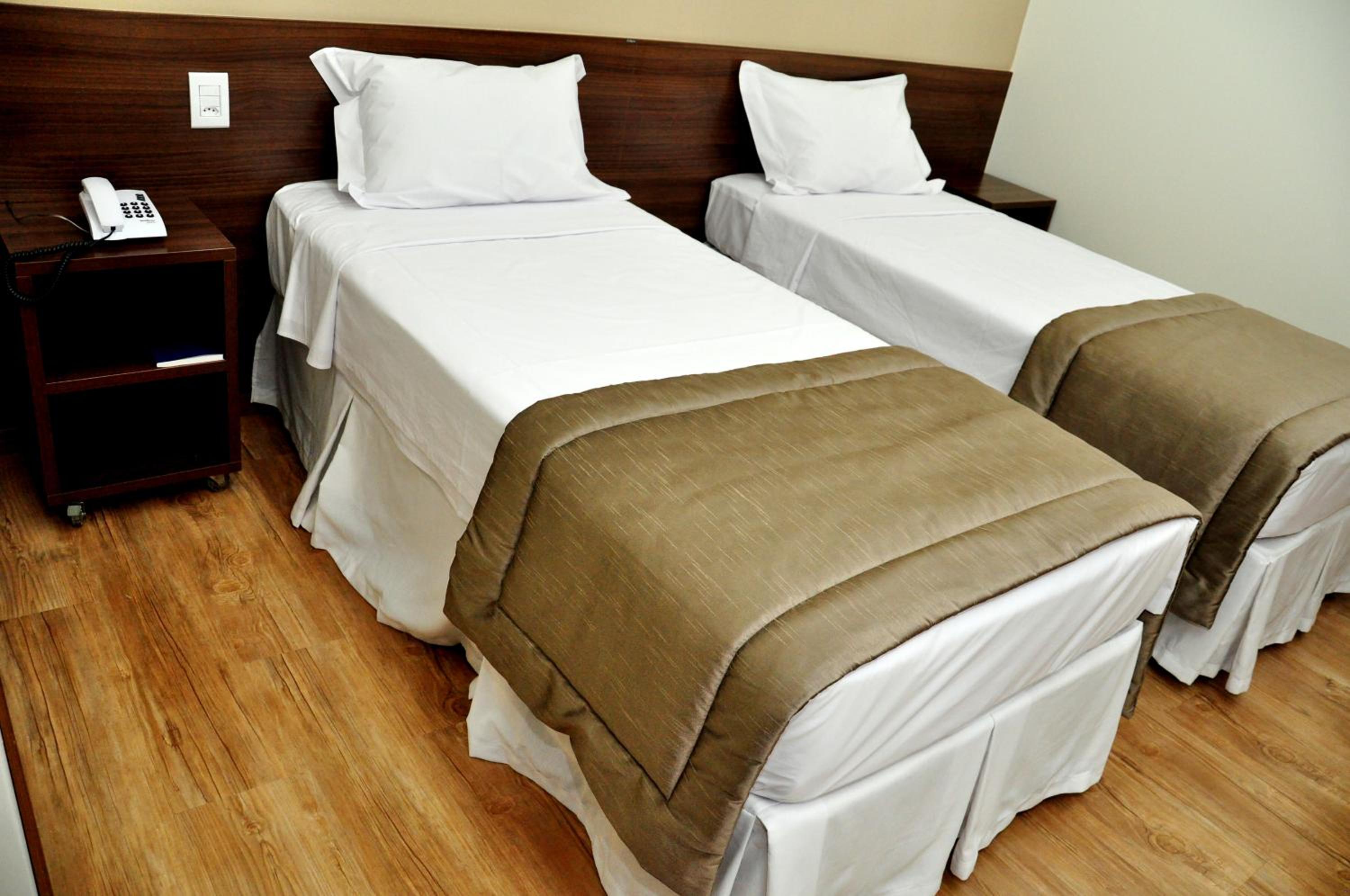 Standard Twin Room photo 3
