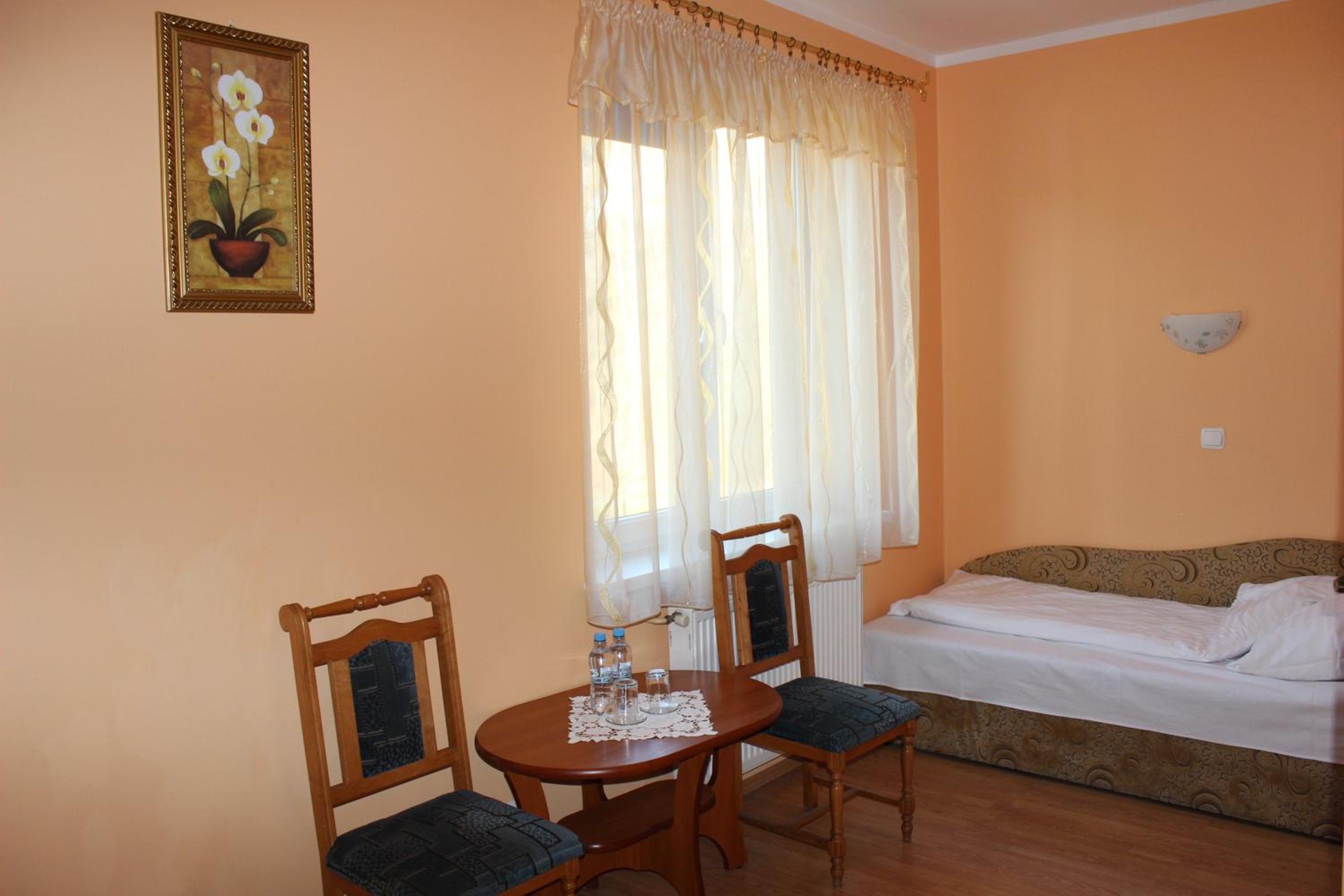 Single Room photo 3