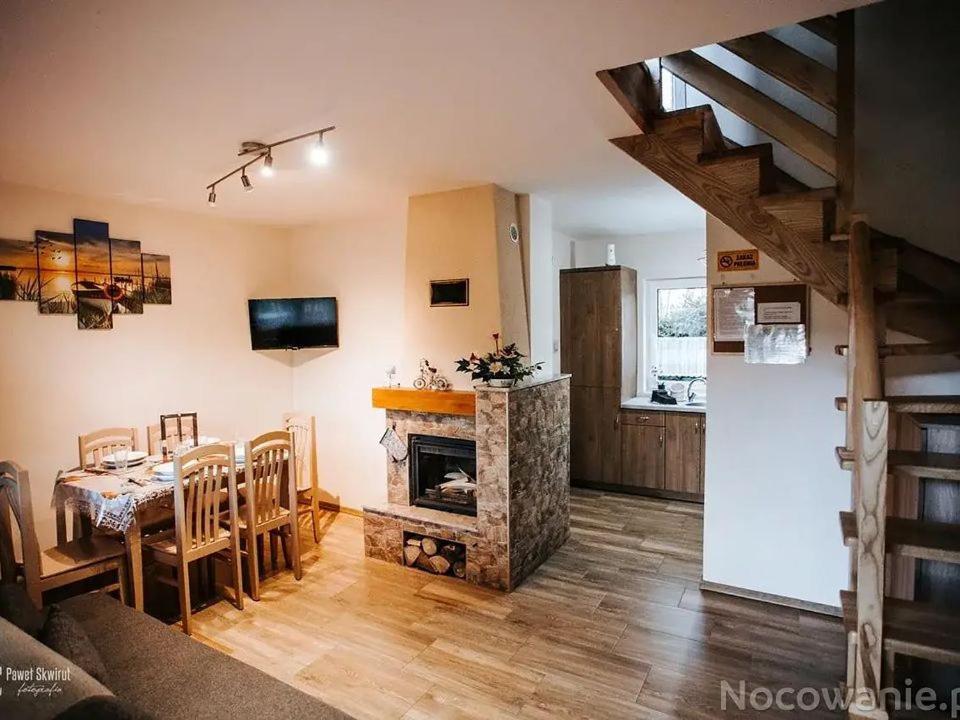 Two-Bedroom House - Photo 2