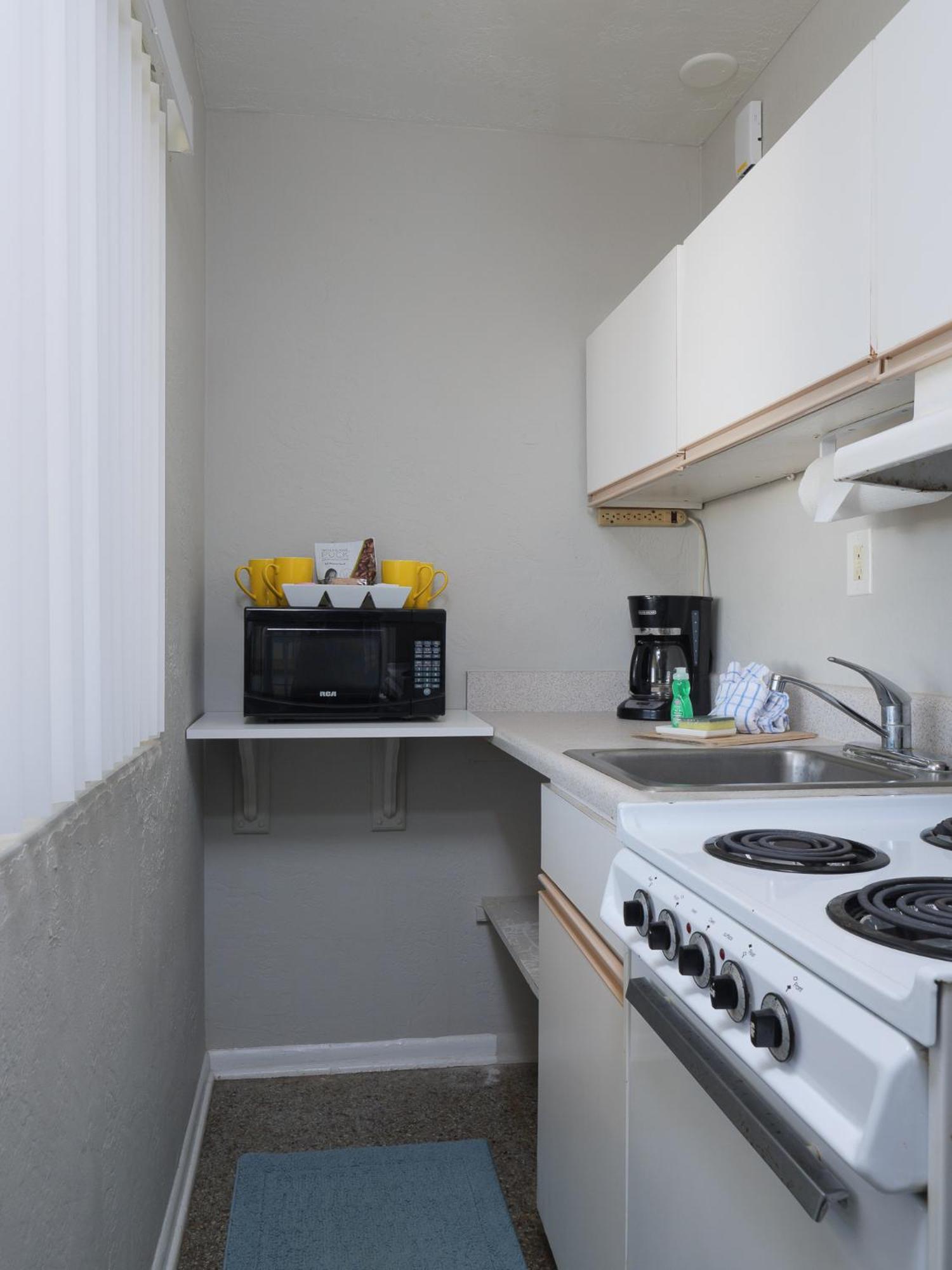 Two-Bedroom Suite - Non-Smoking - Photo 10