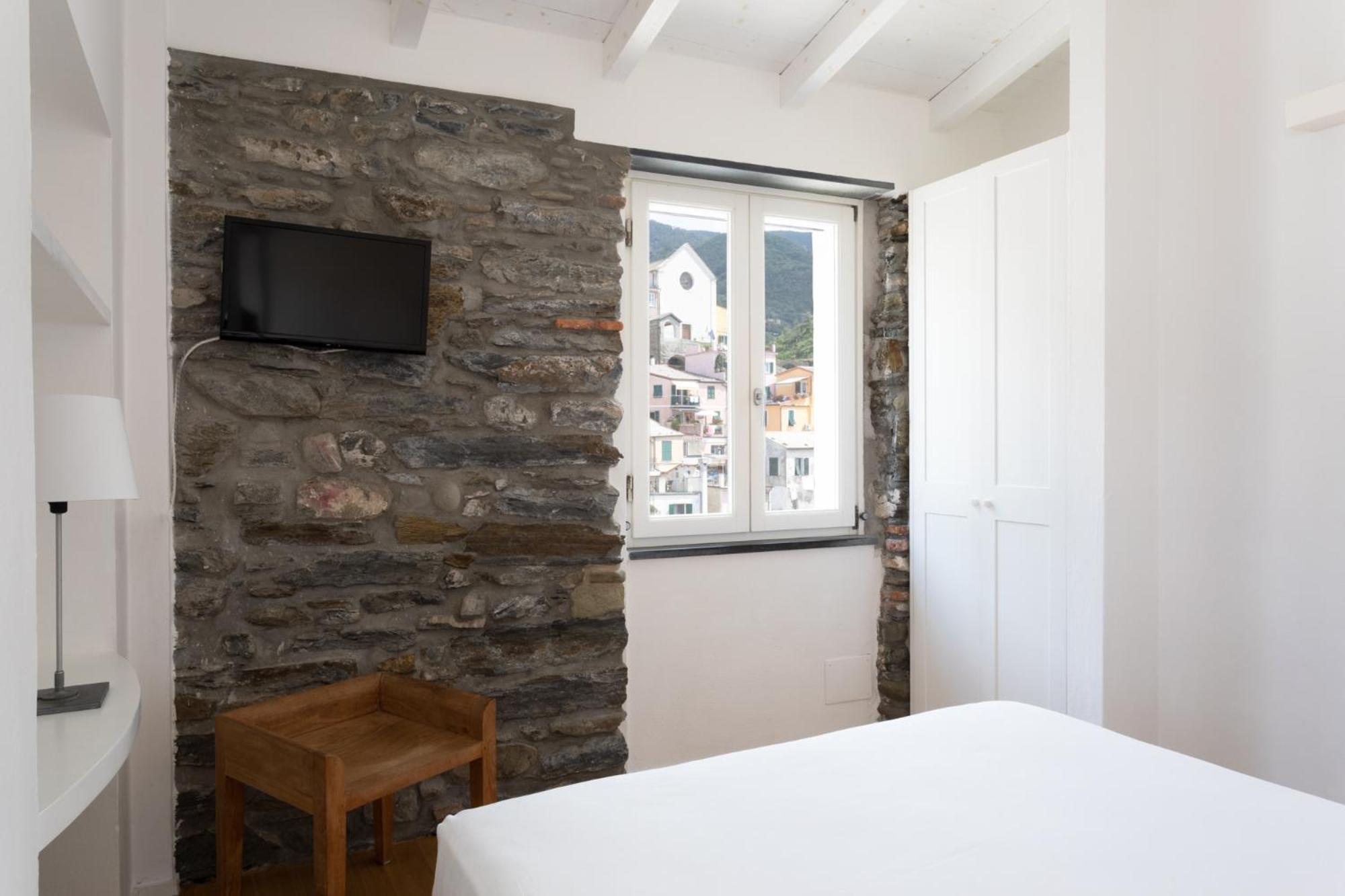 Double Room - Photo 3