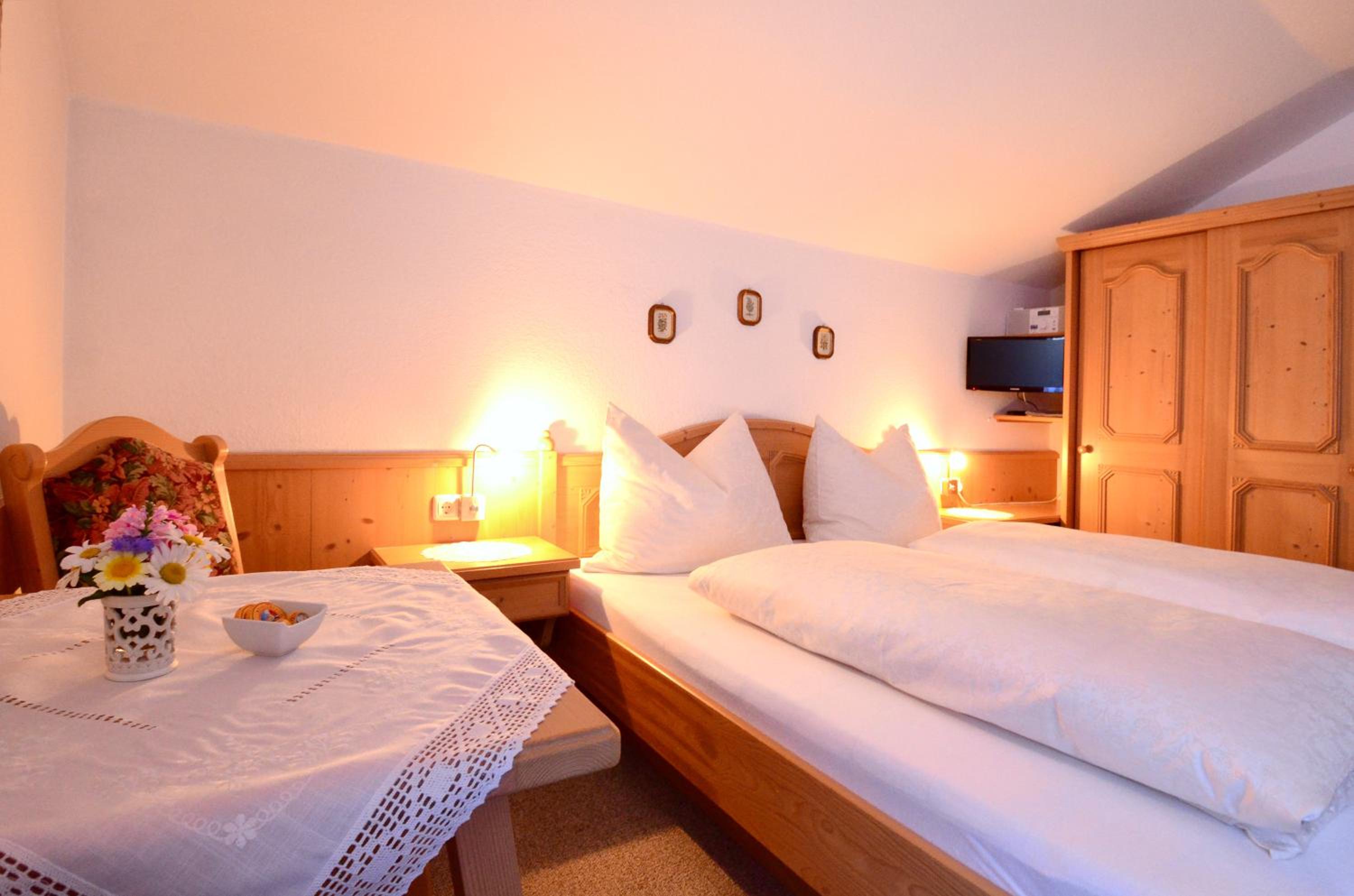 Double Room with Balcony 2 photo 3