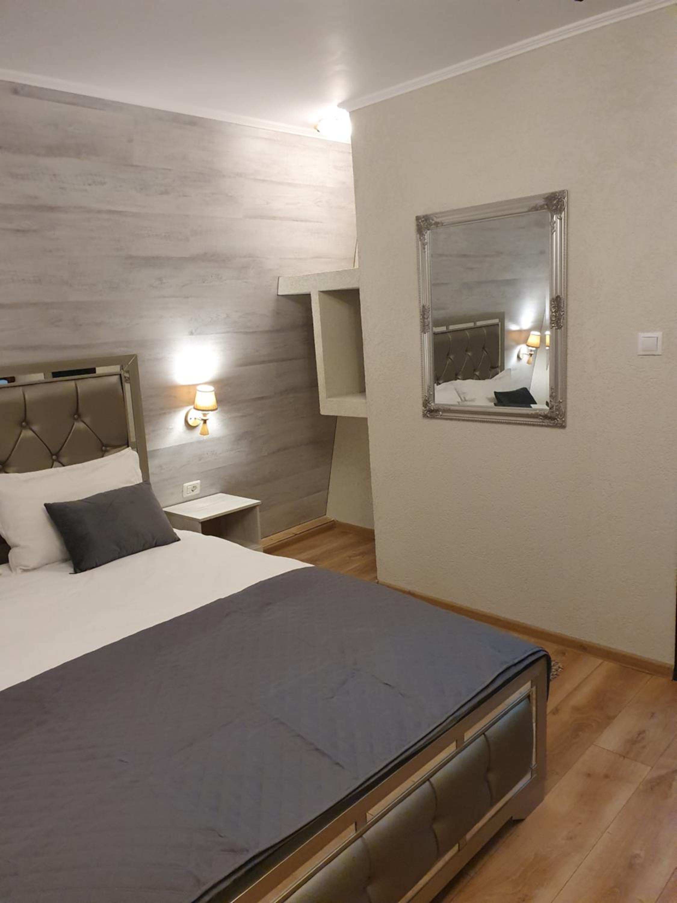 Standard Double Room - Photo 2